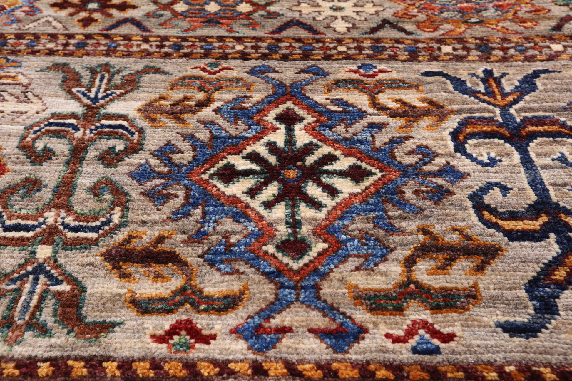 Khorjin Persian Gabbeh Hand Knotted Wool Rug - 6' 7" X 9' 6" - Golden Nile