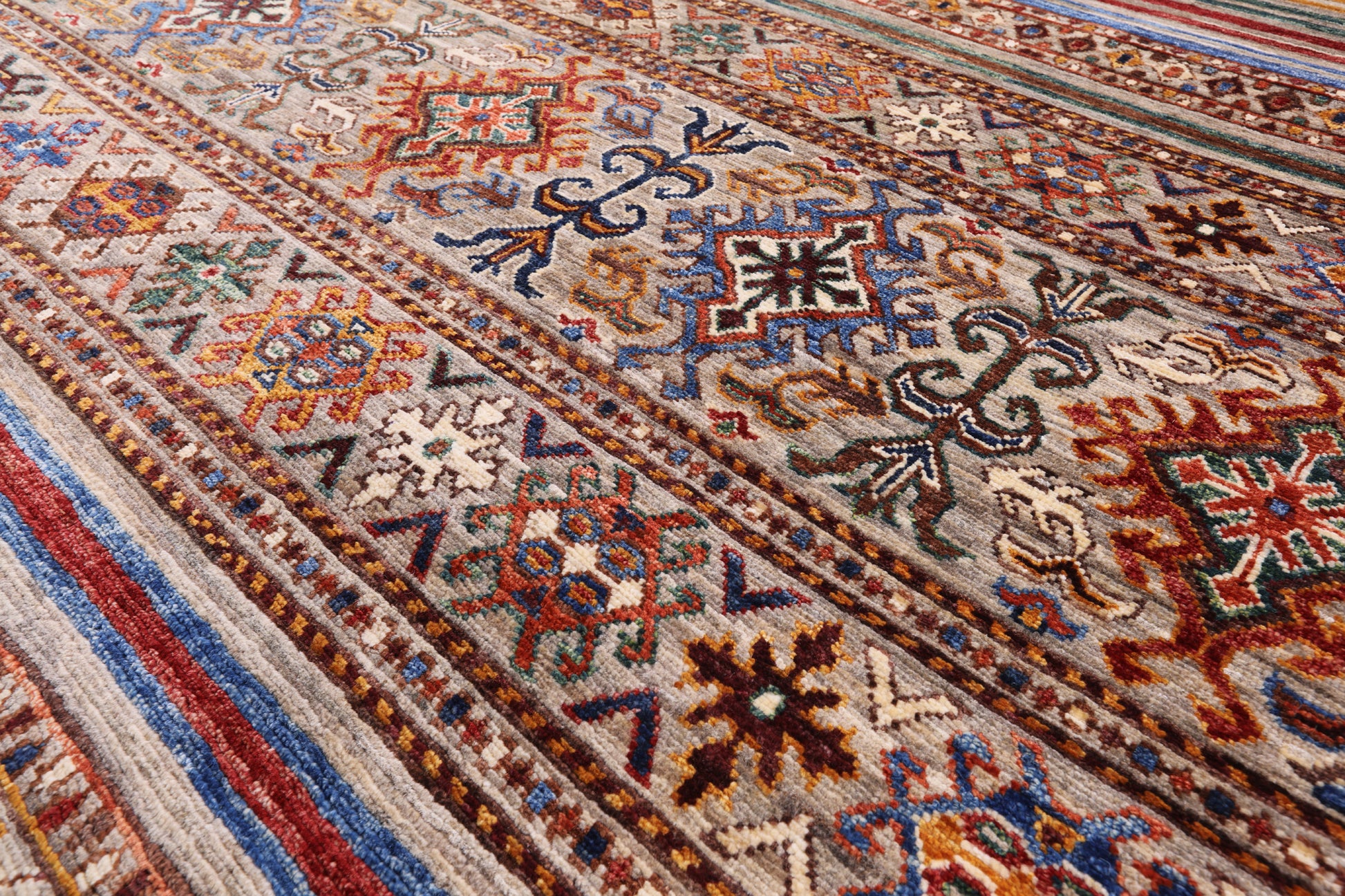 Khorjin Persian Gabbeh Hand Knotted Wool Rug - 6' 7" X 9' 6" - Golden Nile