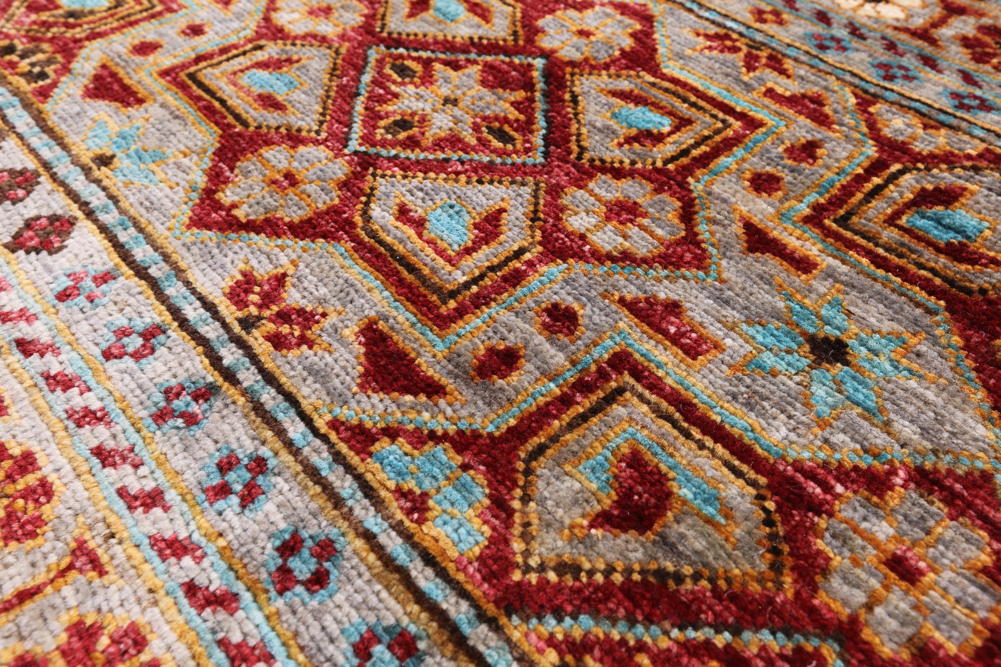 Khorjin Persian Gabbeh Hand Knotted Wool Rug - 3' 4" X 4' 9" - Golden Nile