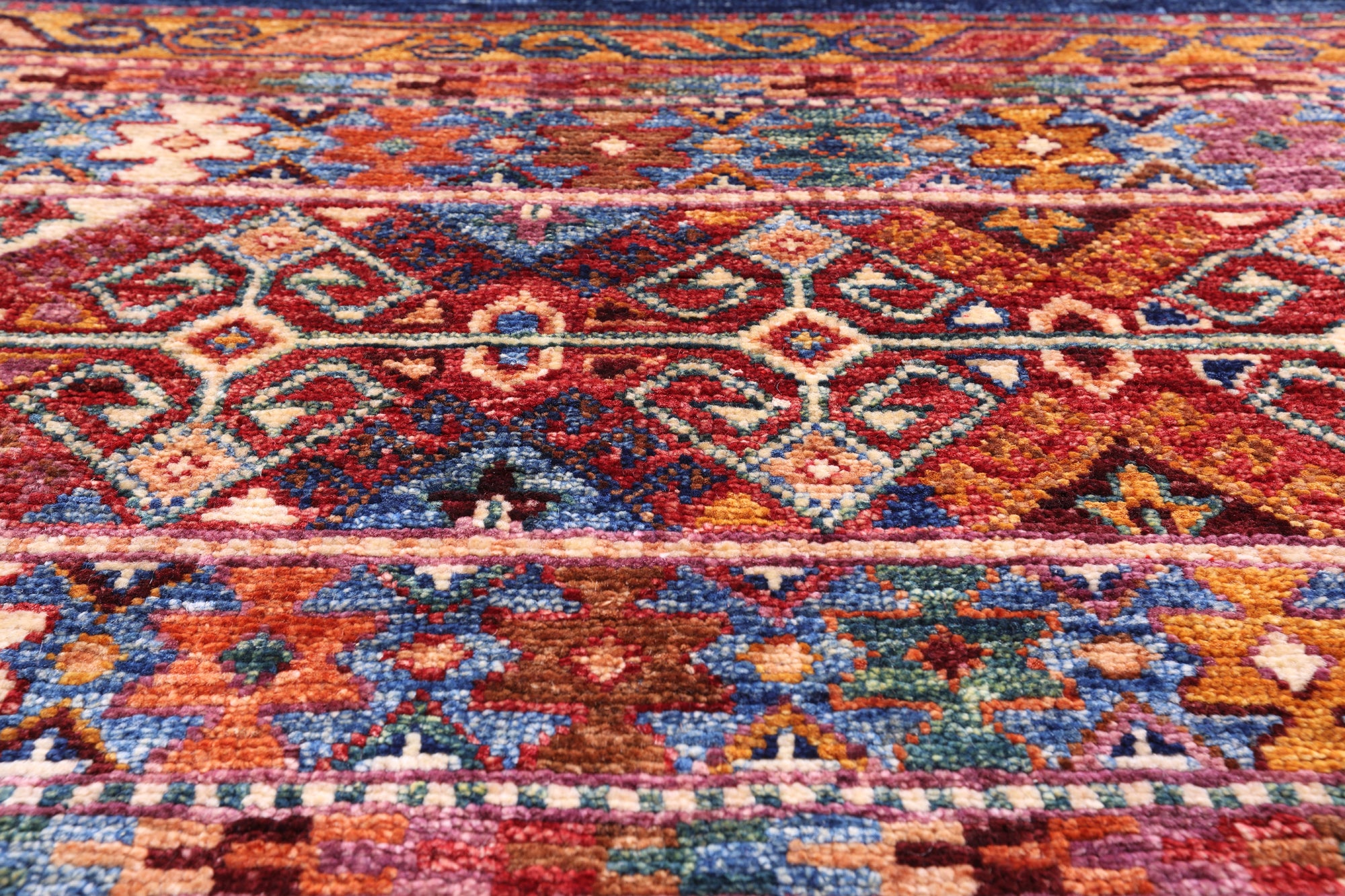 Khorjin Persian Gabbeh Handmade Wool Rug - 5' 6" X 8' 0" - Golden Nile