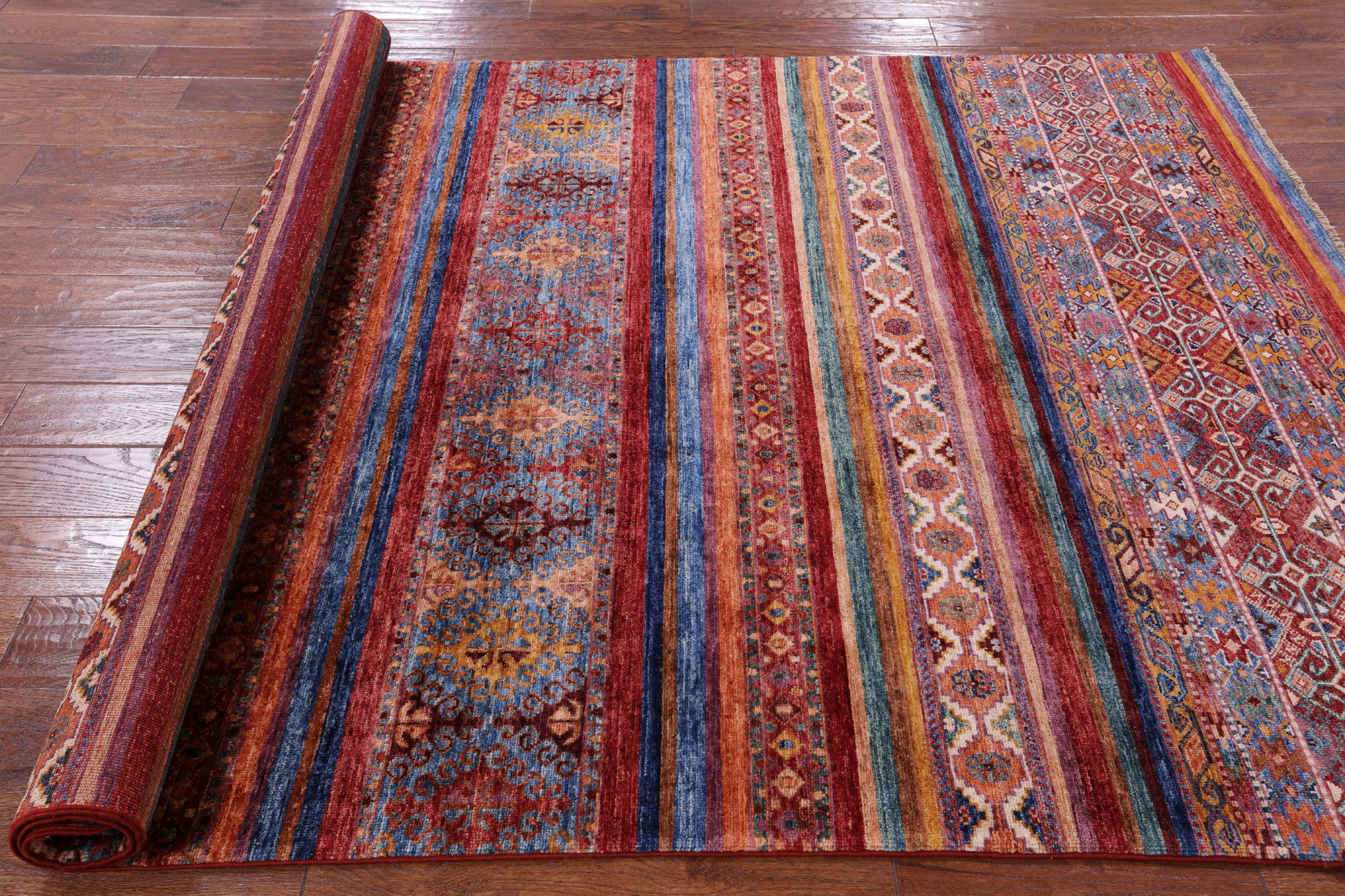 Khorjin Persian Gabbeh Handmade Wool Rug - 5' 6" X 8' 0" - Golden Nile
