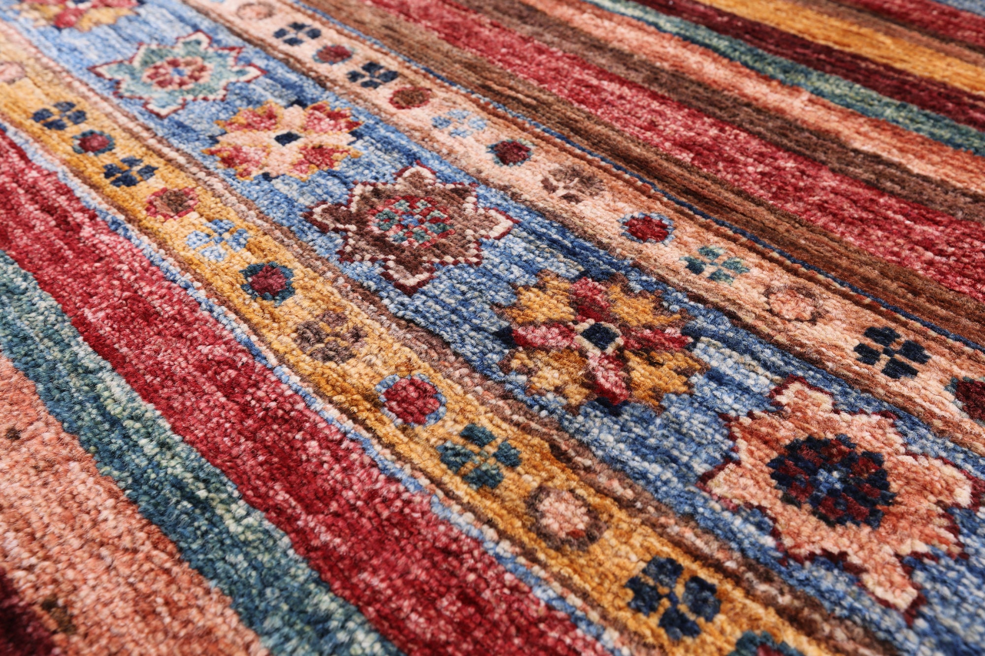 Khorjin Persian Gabbeh Handmade Wool Rug - 3' 4" X 5' 0" - Golden Nile