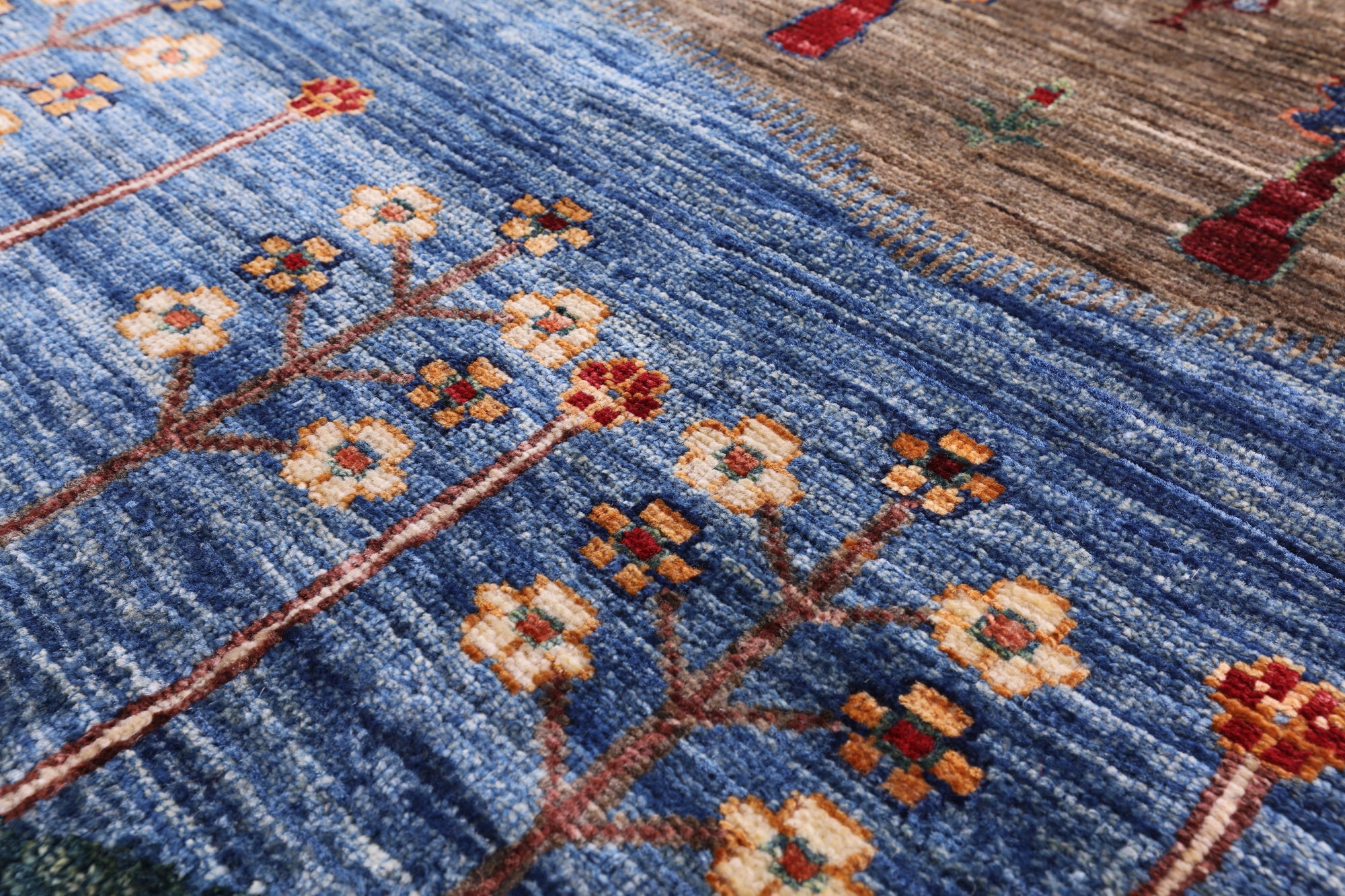 Tribal Persian Gabbeh Hand Knotted Wool Rug - 4' 11" X 6' 9" - Golden Nile