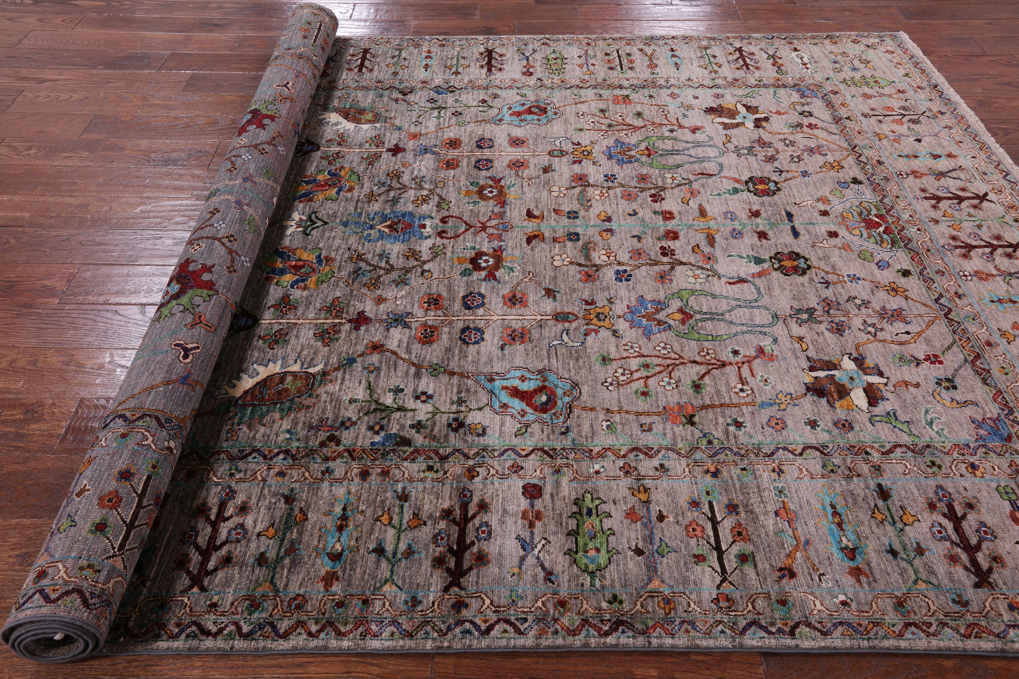 Peshawar Hand Knotted Wool Rug - 6' 6" X 9' 9" - Golden Nile