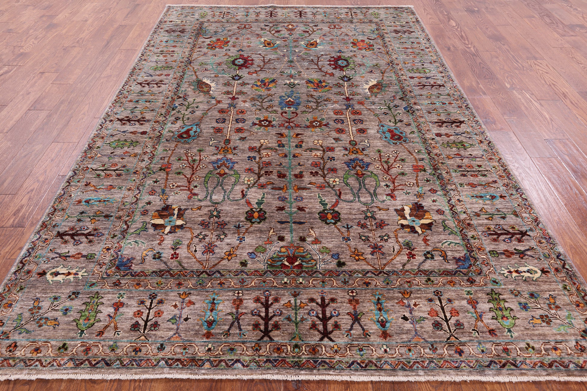 Peshawar Hand Knotted Wool Rug - 6' 6" X 9' 9" - Golden Nile