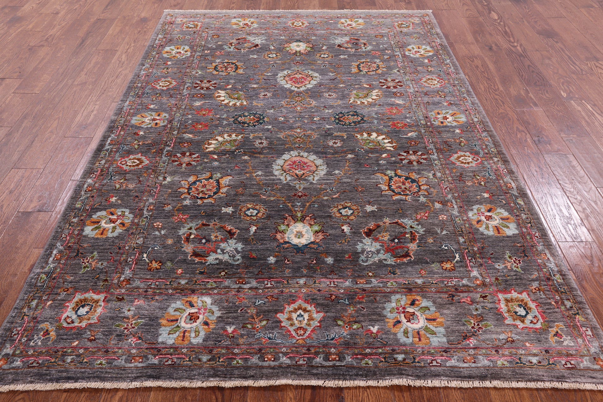 Grey Peshawar Hand Knotted Wool Rug - 5' 8" X 8' 1" - Golden Nile
