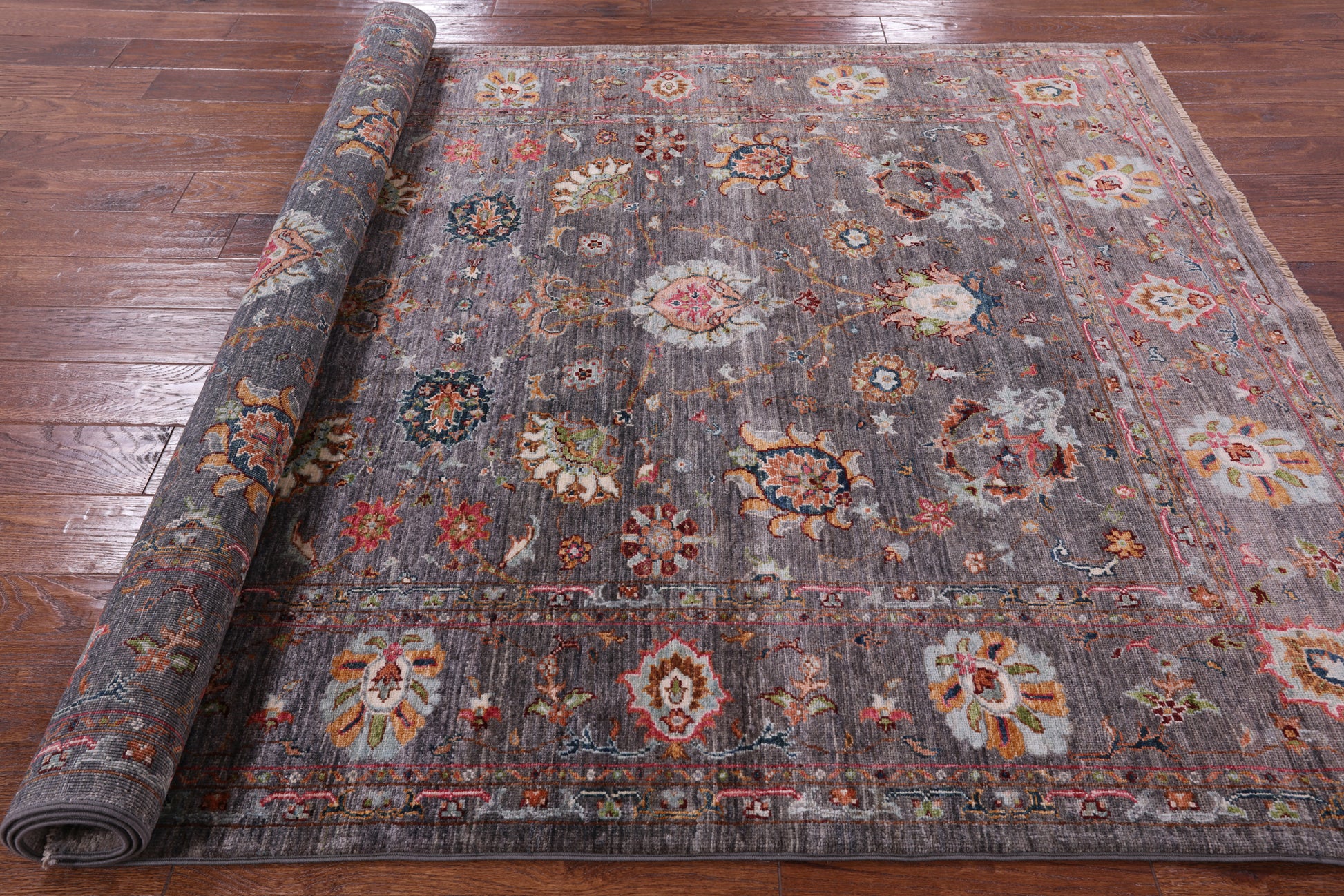 Grey Peshawar Hand Knotted Wool Rug - 5' 8" X 8' 1" - Golden Nile