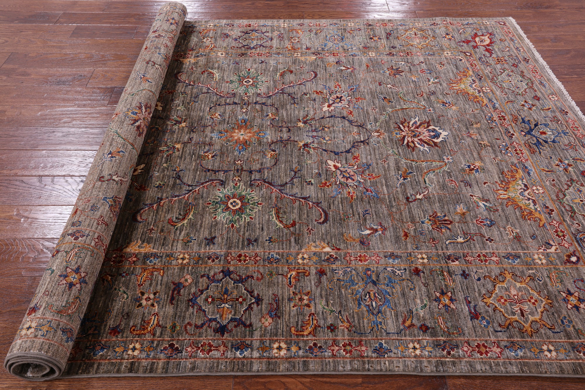 Peshawar Hand Knotted Wool Rug - 5' 7" X 8' 0" - Golden Nile