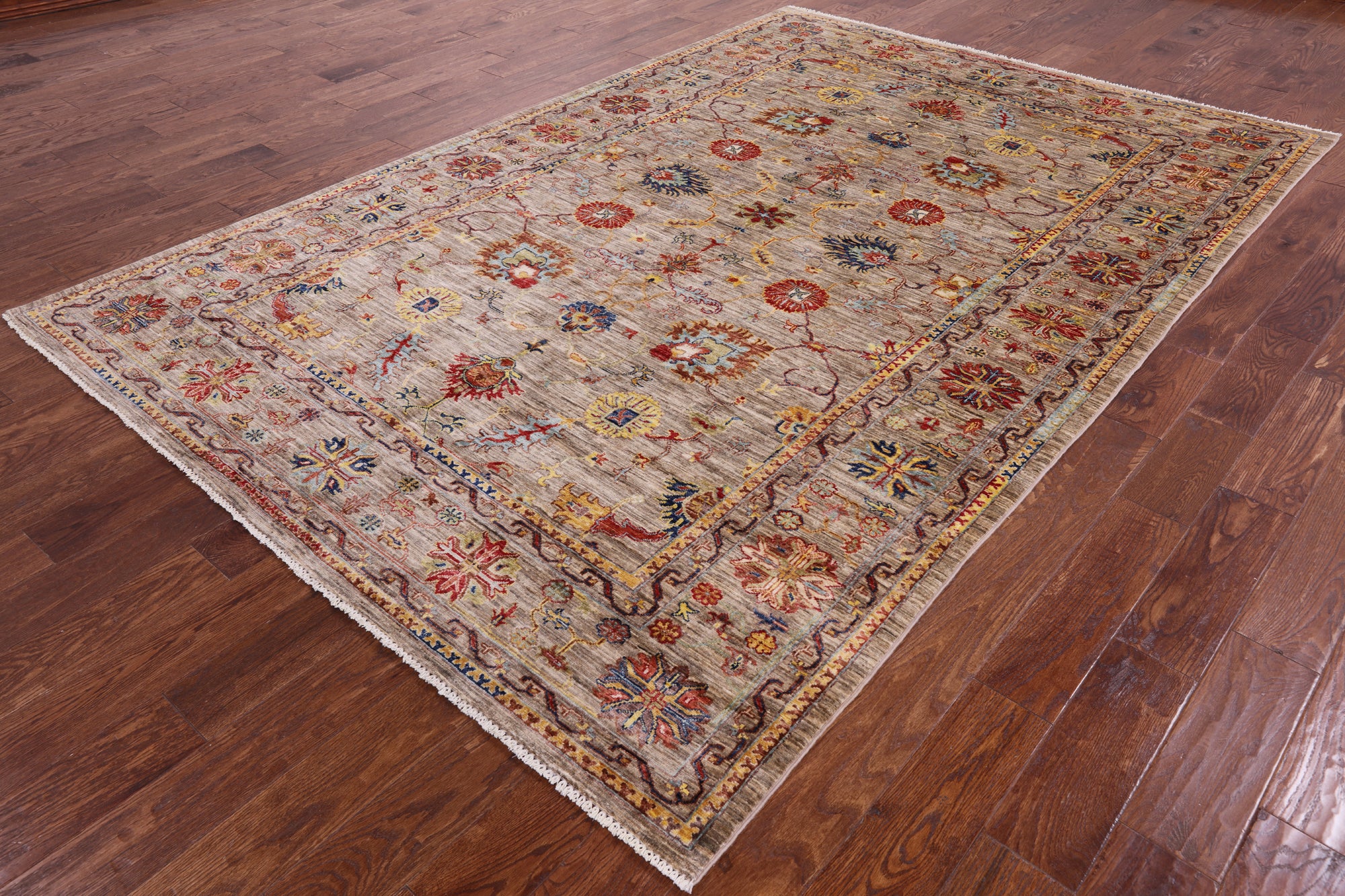 Peshawar Hand Knotted Wool Rug - 6' 7" X 9' 10" - Golden Nile