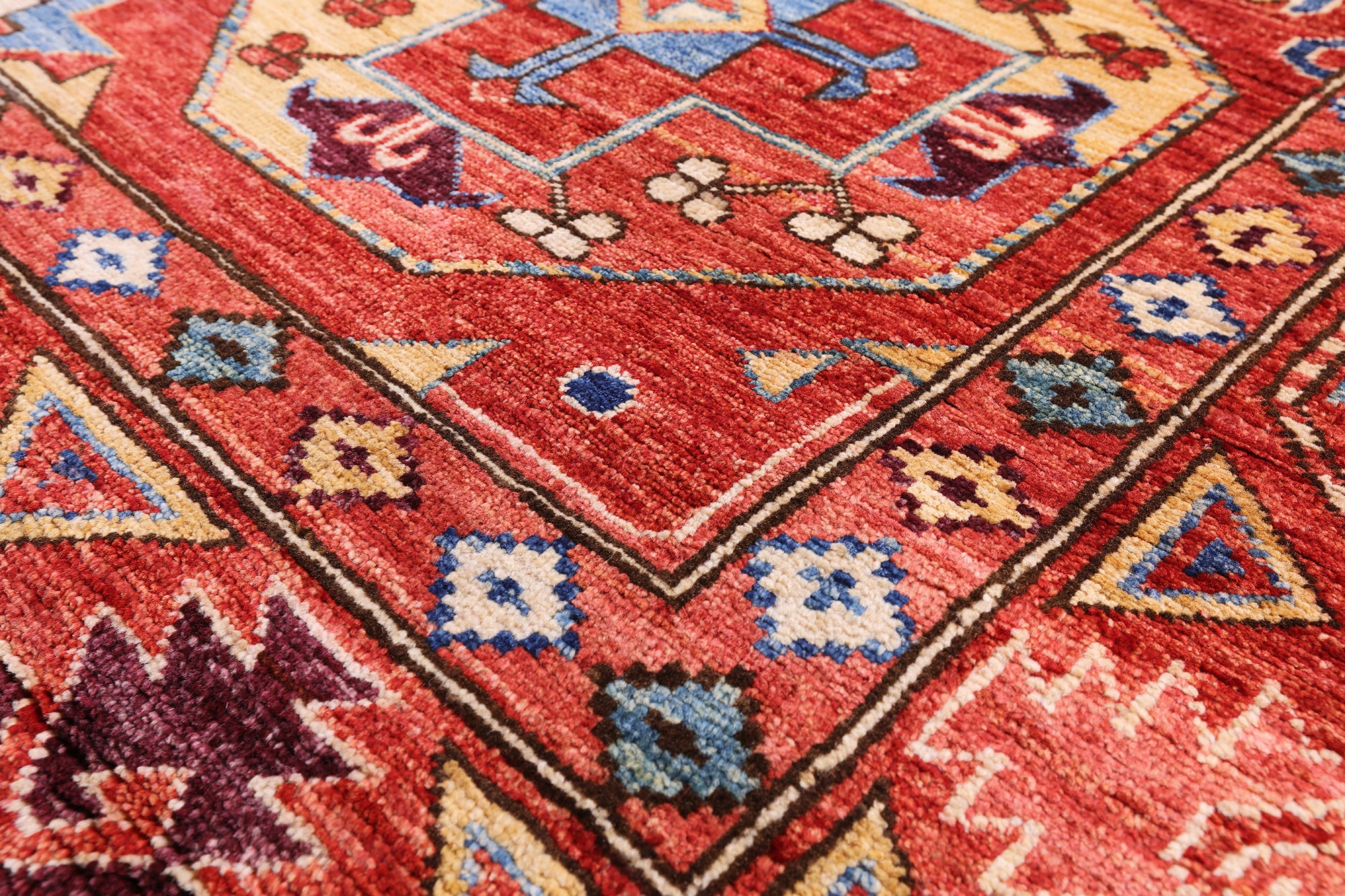Red Turkmen Ersari Handmade Wool Rug - 4' 10" X 6' 8" - Golden Nile