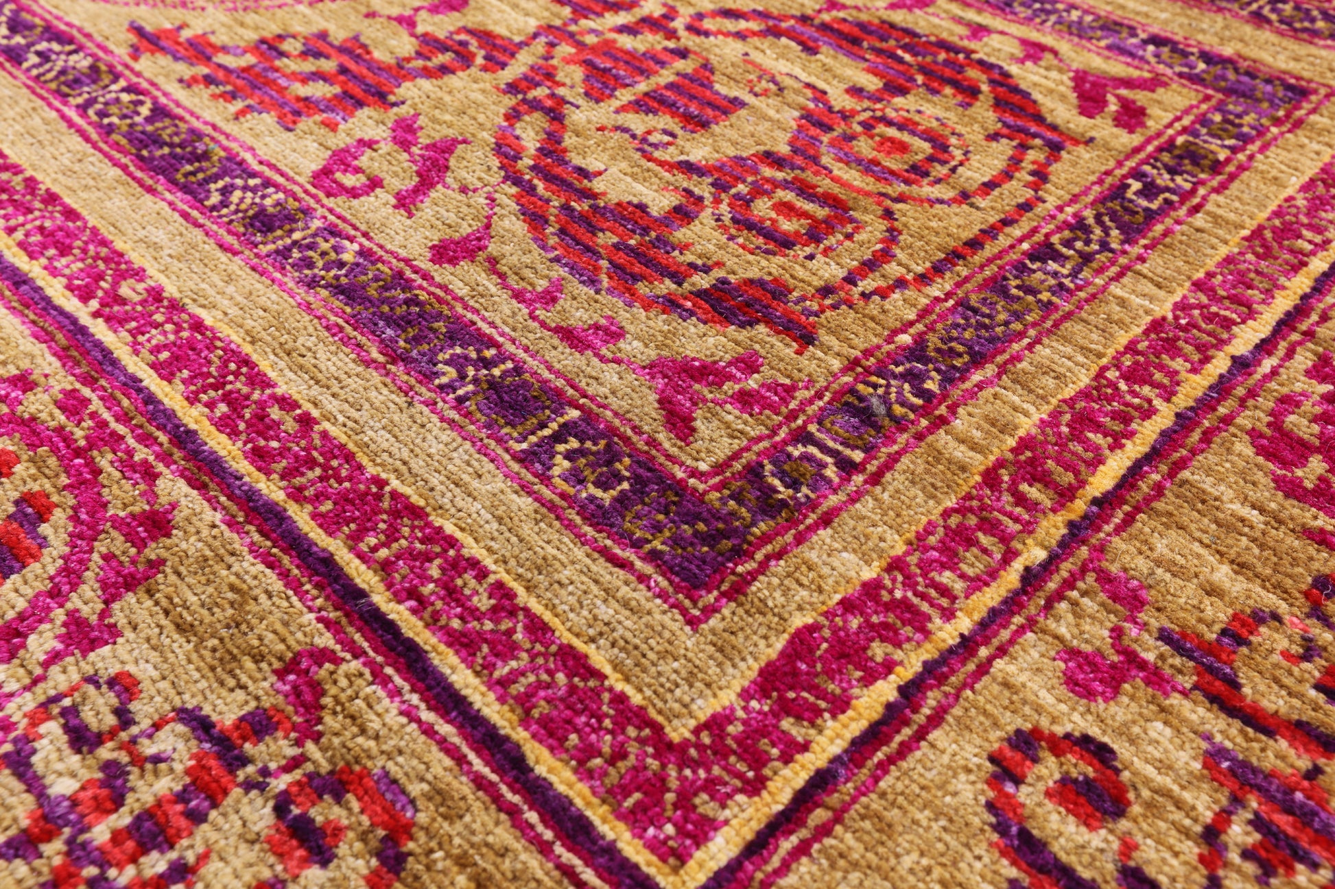 William Morris Handmade Wool Rug - 5' 0" X 7' 7" - Golden Nile