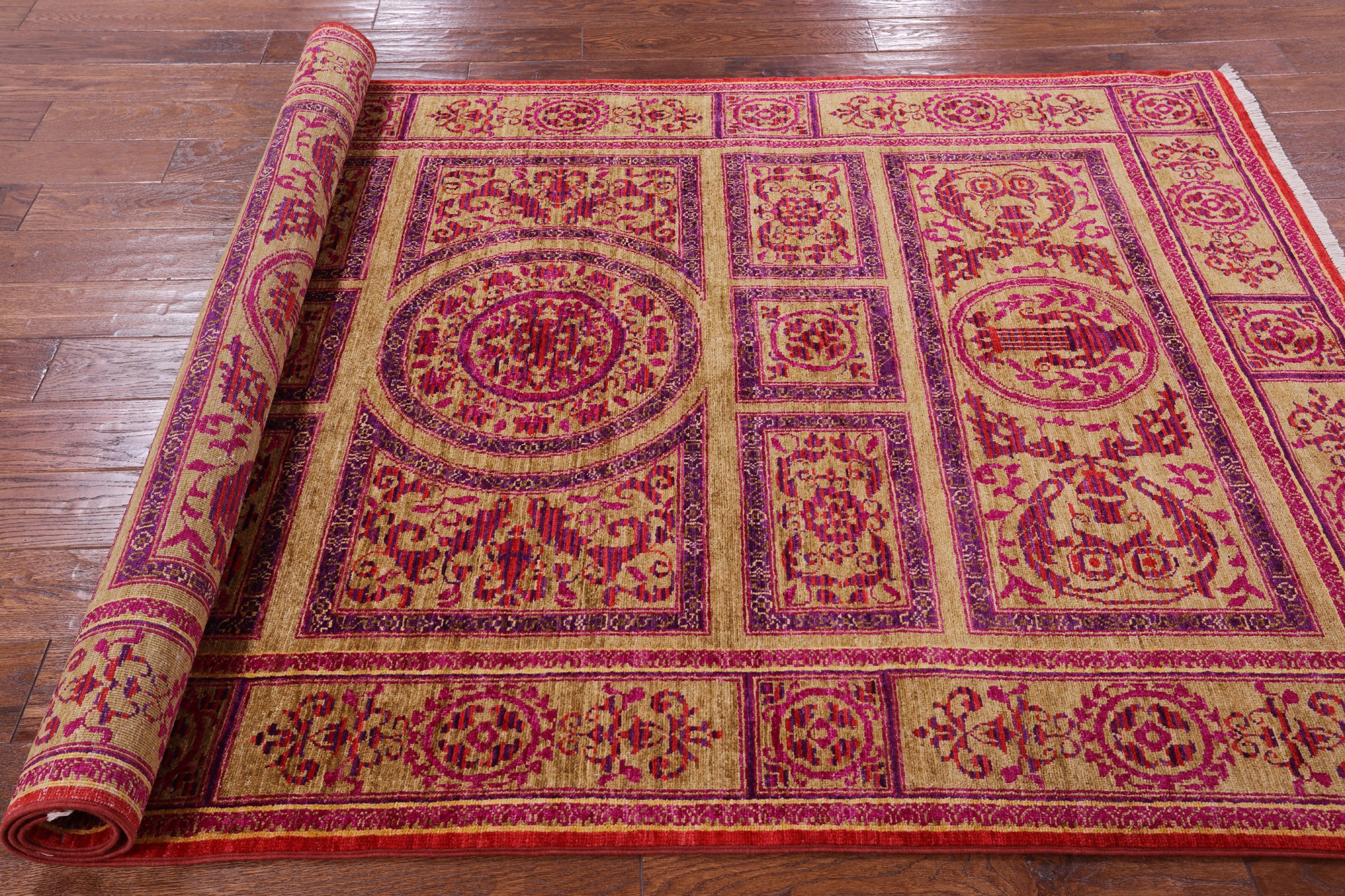 William Morris Handmade Wool Rug - 5' 0" X 7' 7" - Golden Nile