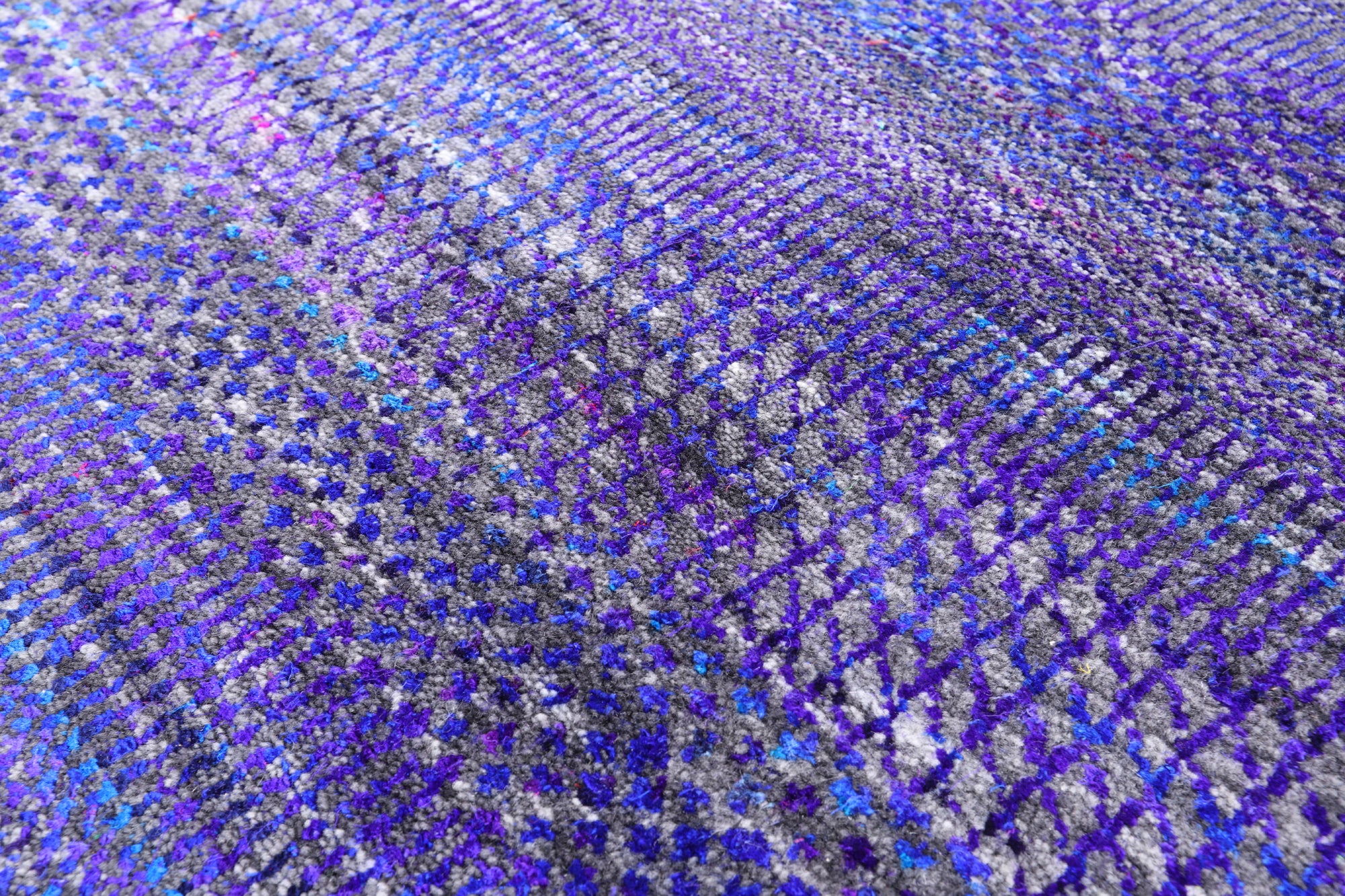 Purple Round Savannah Grass Hand Knotted Wool & Silk Rug - 7' 7" X 7' 7" - Golden Nile