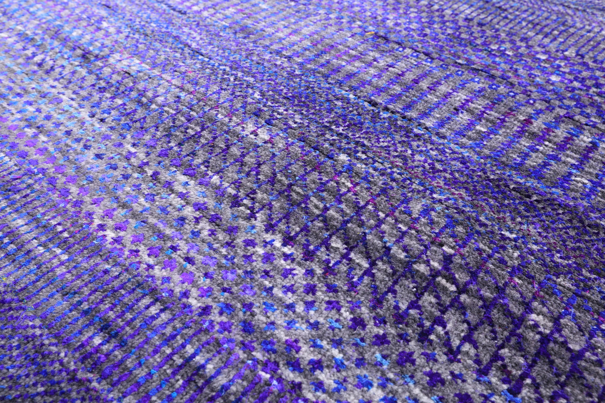 Purple Savannah Grass Handmade Wool & Silk Rug - 9' 0" X 18' 8" - Golden Nile