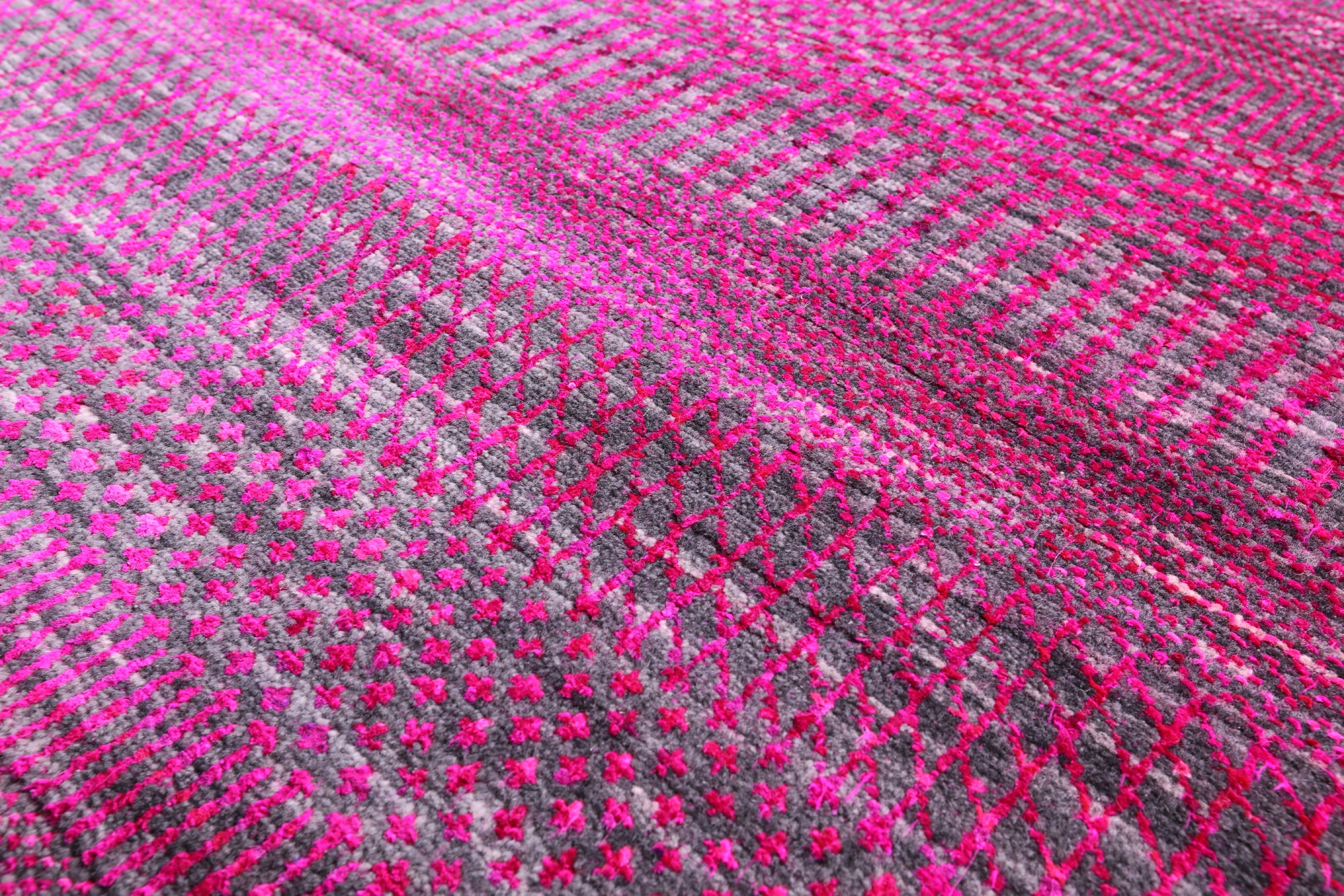 Pink Savannah Grass Hand Knotted Wool & Silk Rug - 8' 11" X 17' 11" - Golden Nile