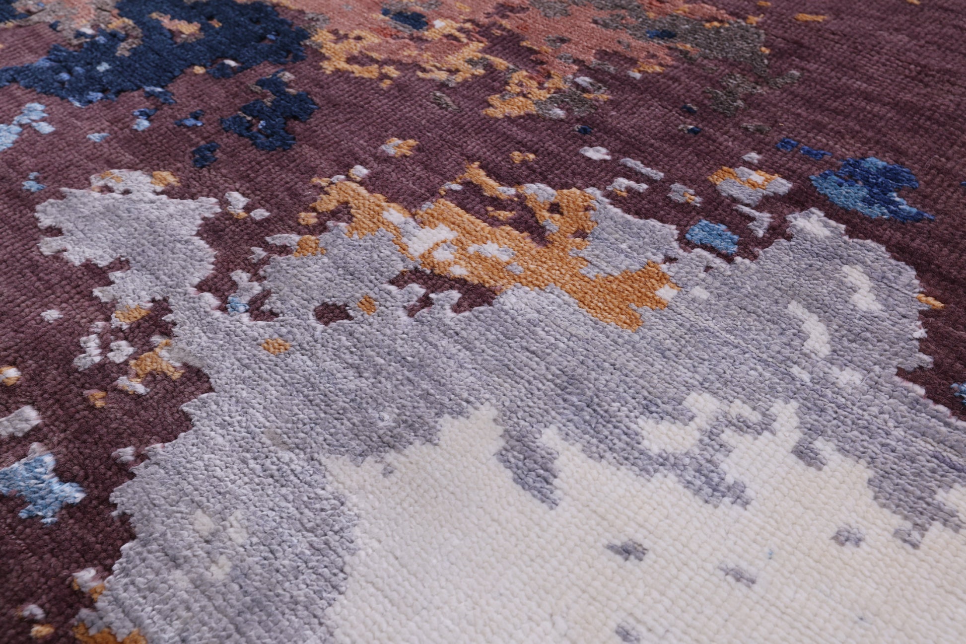 Modern Hand Knotted Wool & Silk Rug - 3' 11" X 6' 0" - Golden Nile
