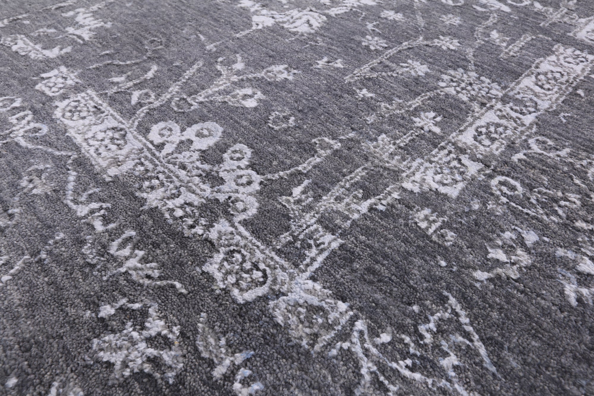 Grey Modern Handmade Wool & Silk Rug - 6' 1" X 9' 1" - Golden Nile