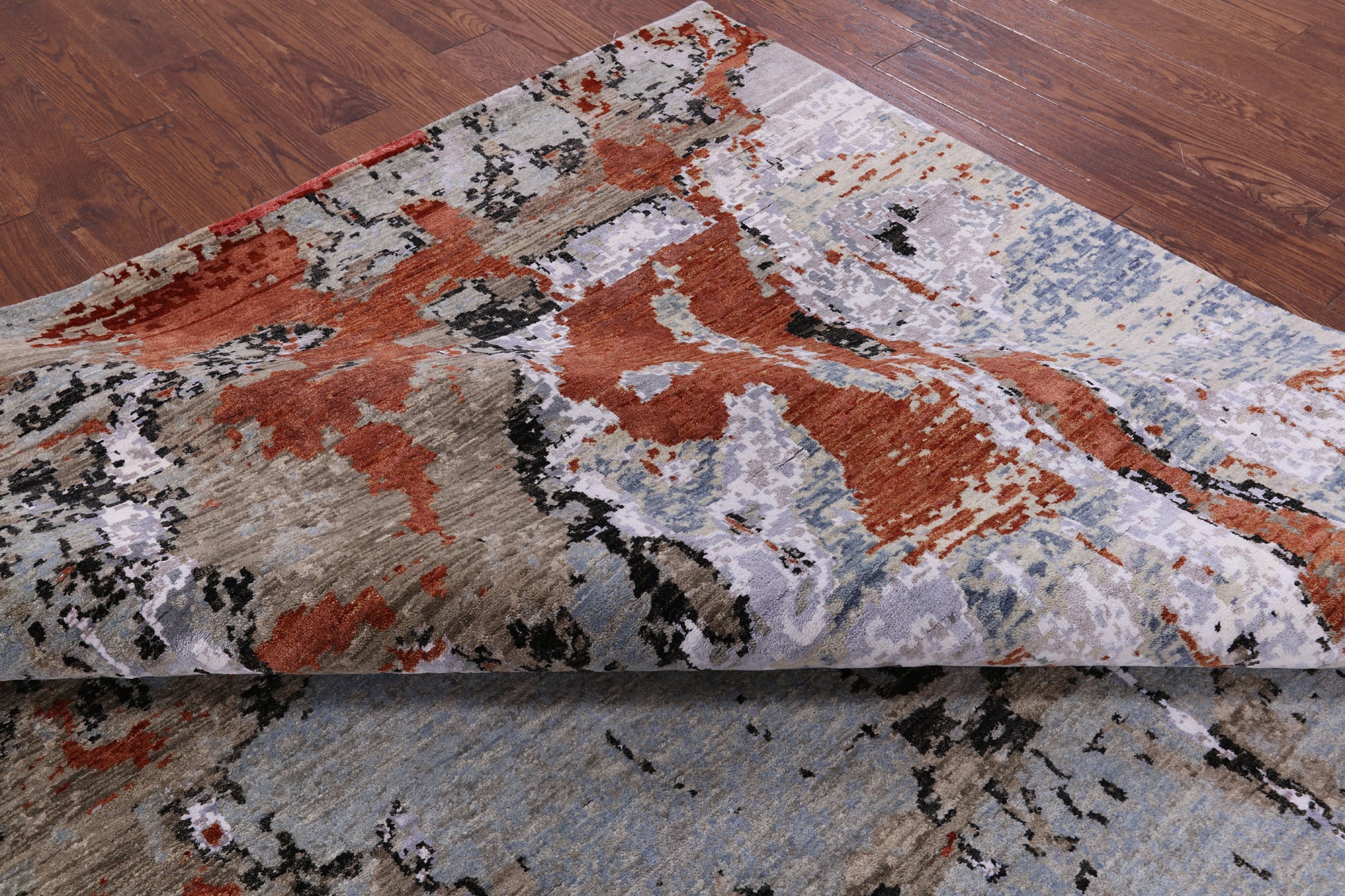 Modern Hand Knotted Wool & Silk Rug - 8' 0" X 9' 8" - Golden Nile
