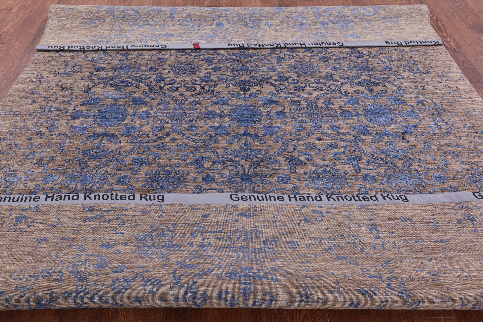 Modern Hand Knotted Wool & Silk Rug - 7' 9" X 10' 0" - Golden Nile