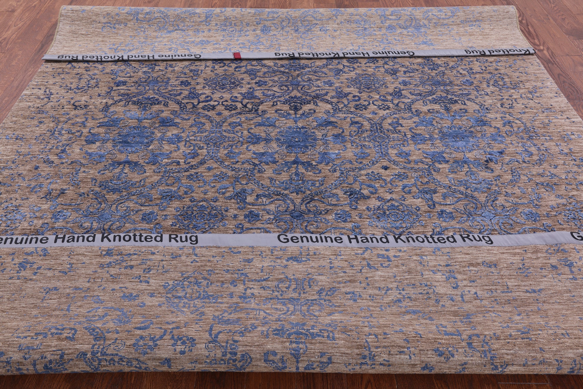 Modern Hand Knotted Wool & Silk Rug - 7' 9" X 10' 0" - Golden Nile