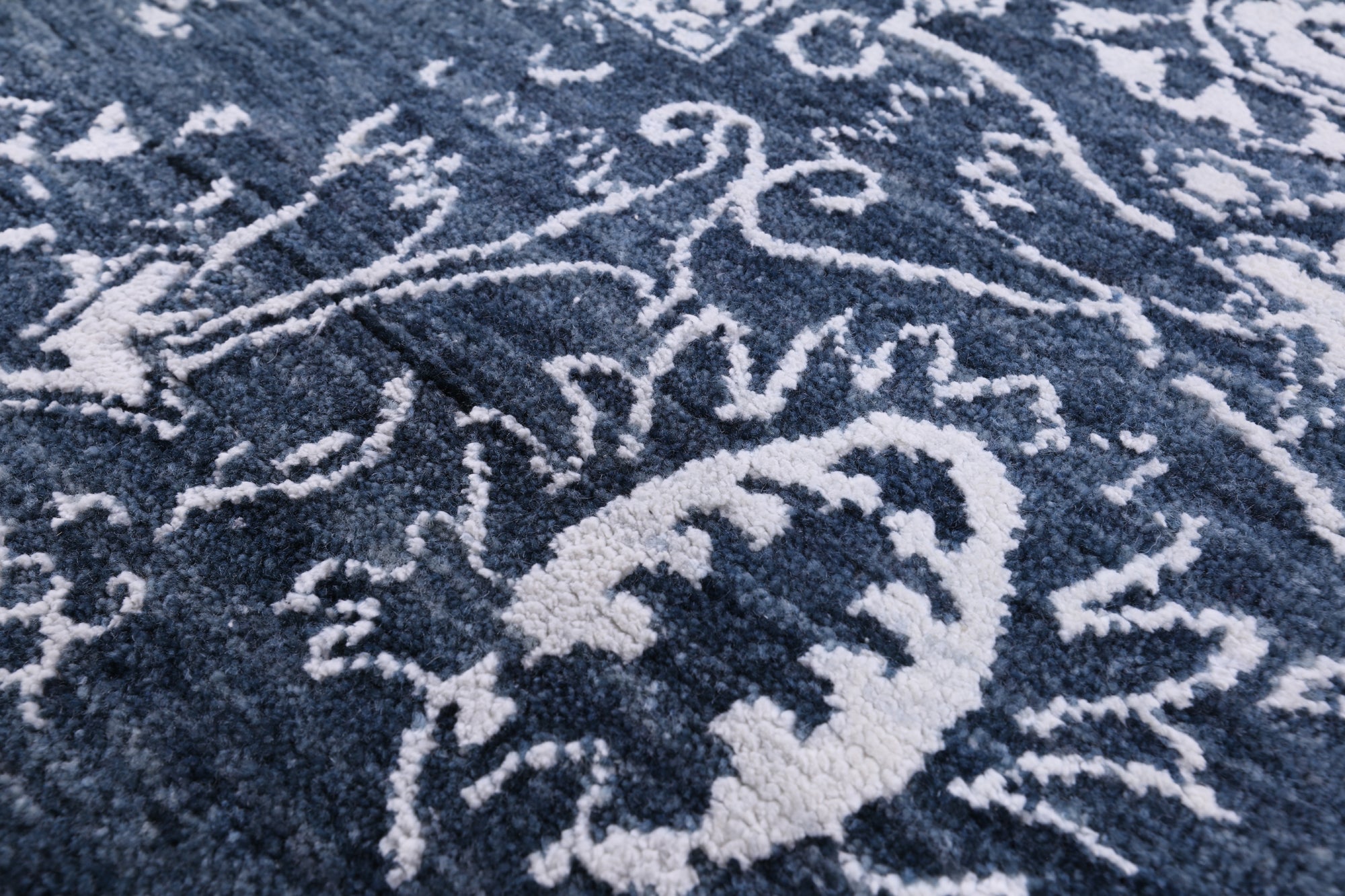 Grey Modern Hand Knotted Wool & Silk Rug - 8' 0" X 9' 8" - Golden Nile