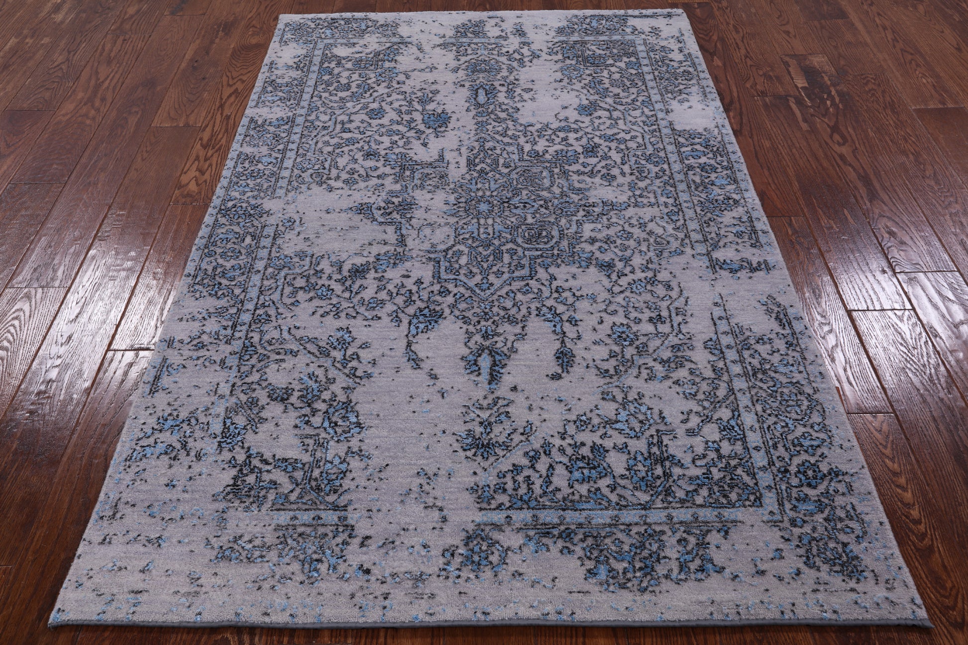 Grey Modern Hand Knotted Wool & Silk Rug - 4' 0" X 6' 1" - Golden Nile