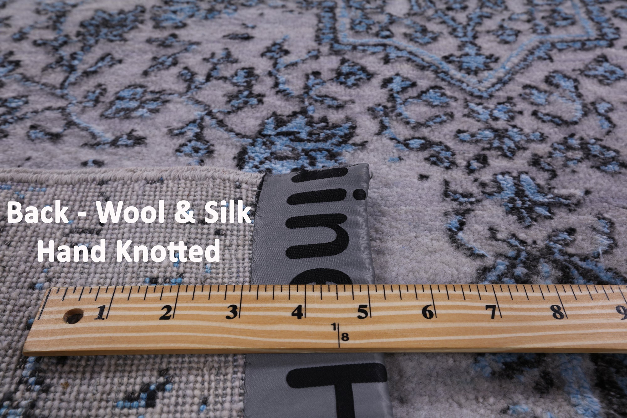 Grey Modern Hand Knotted Wool & Silk Rug - 4' 0" X 6' 1" - Golden Nile