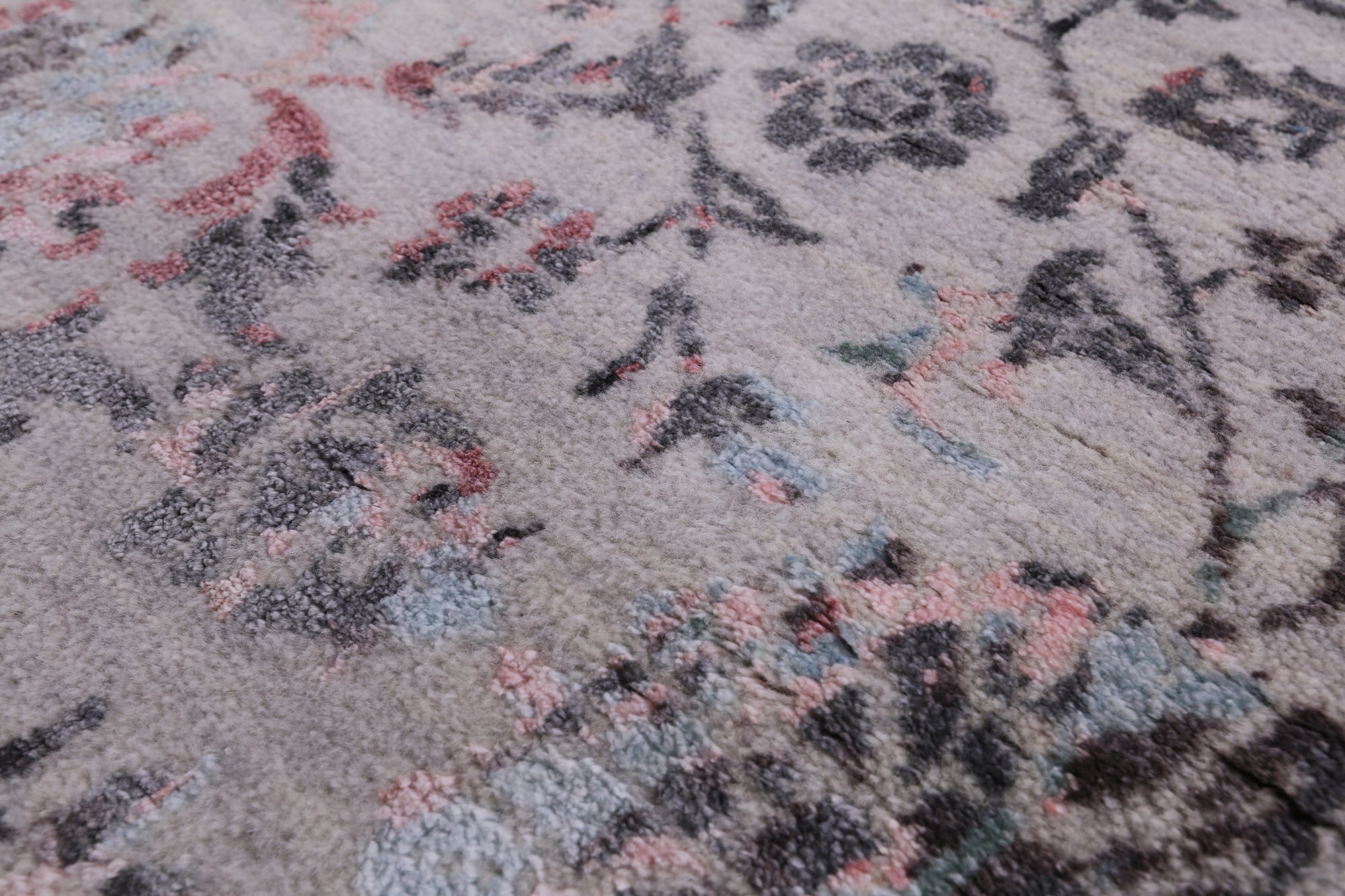 Grey Modern Handmade Wool & Silk Runner Rug - 2' 6" X 10' 0" - Golden Nile