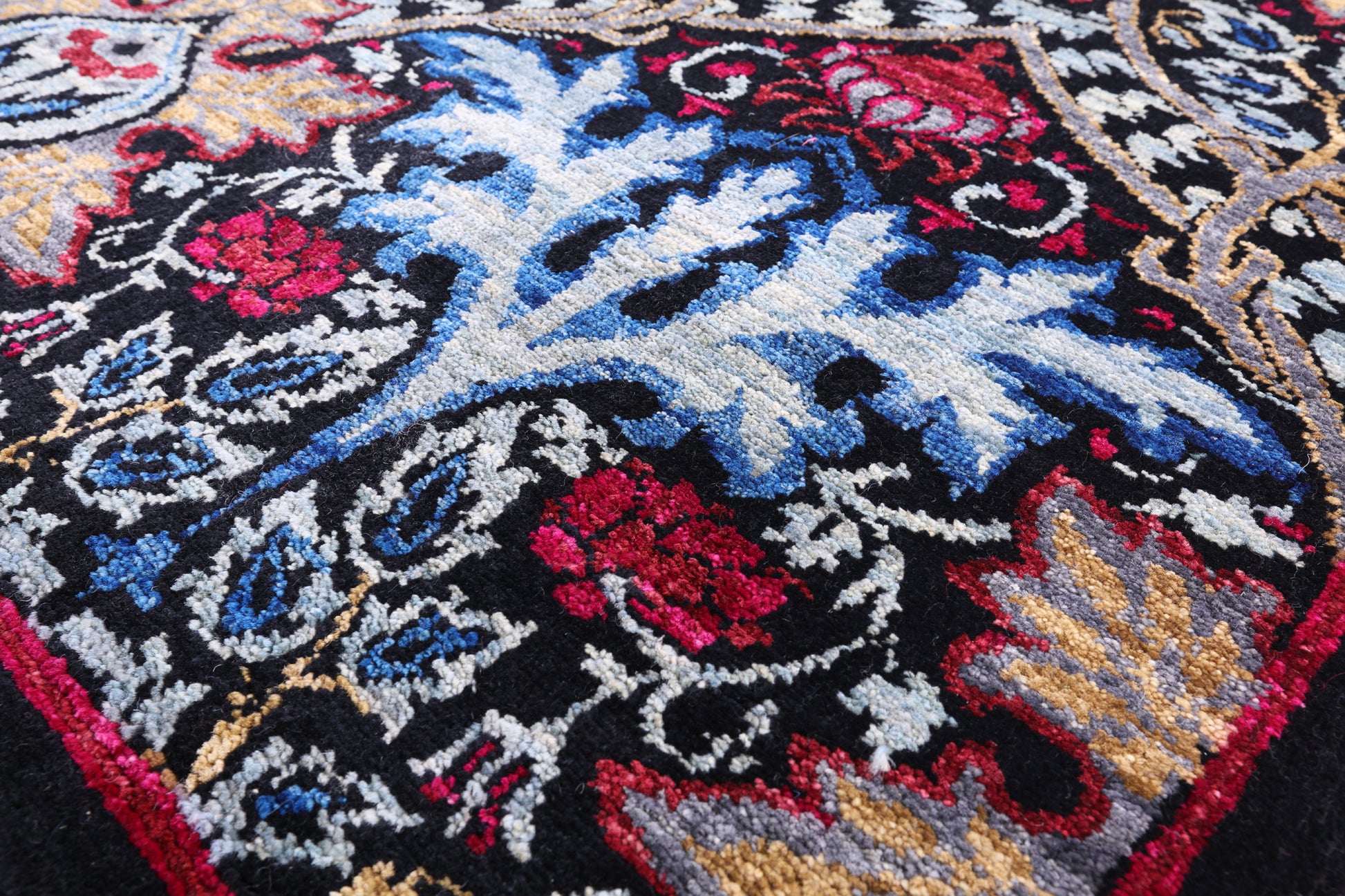 William Morris Handmade Wool Rug - 7' 10" X 9' 8" - Golden Nile