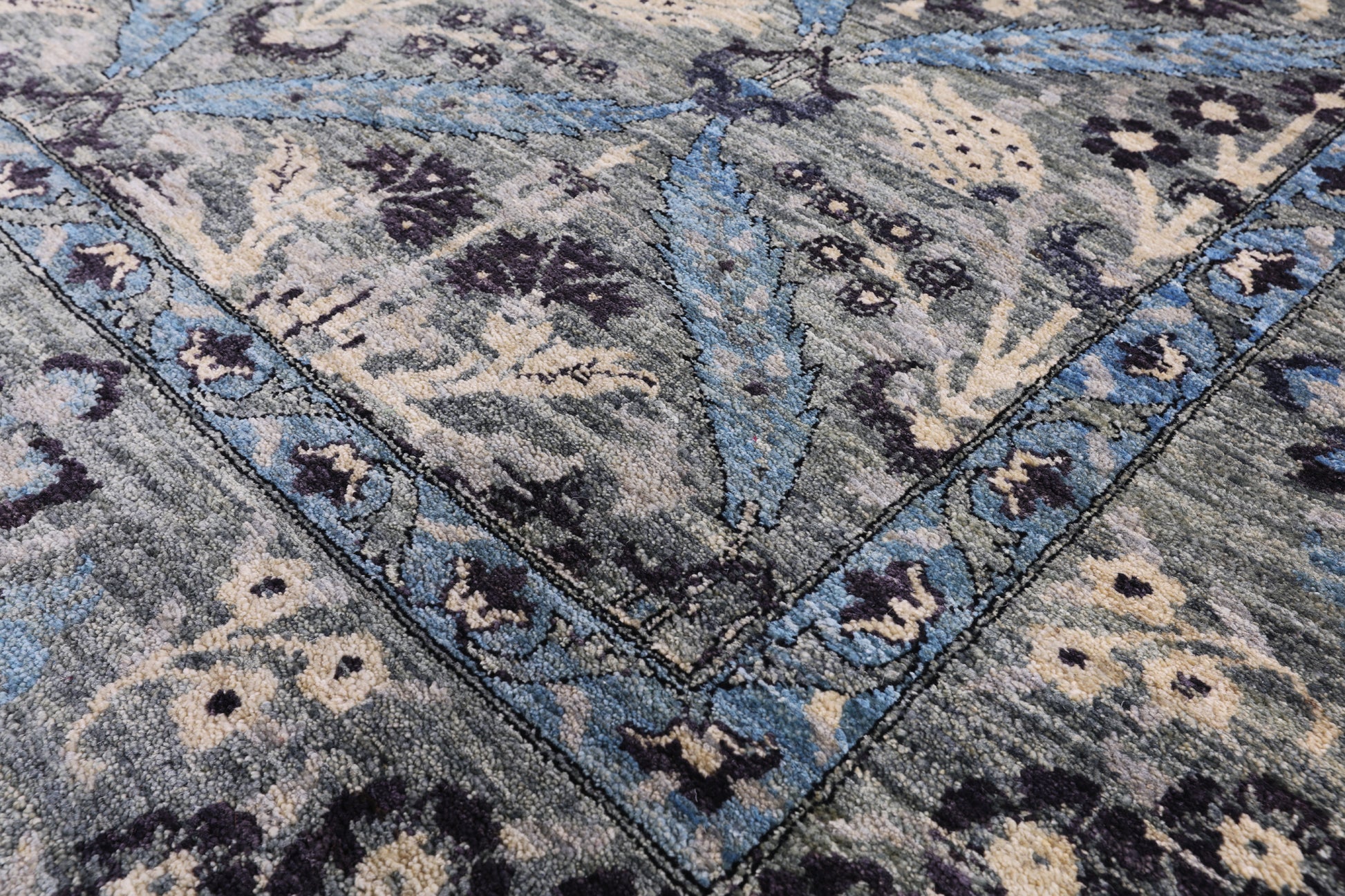 Grey William Morris Handmade Wool Rug - 9' 2" X 12' 2" - Golden Nile