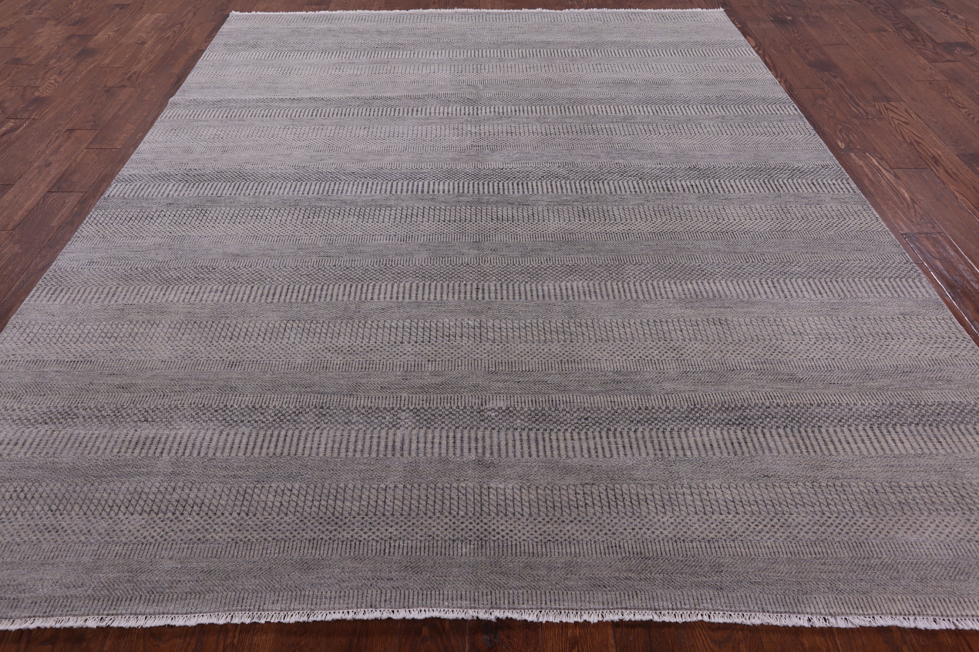 Grey Savannah Grass Handmade Wool & Silk Rug - 8' 2" X 9' 10" - Golden Nile