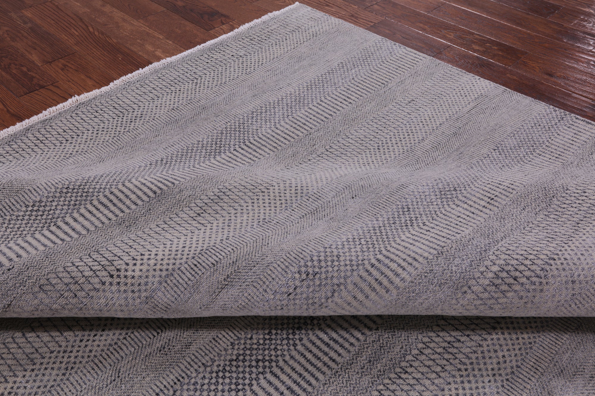 Grey Savannah Grass Handmade Wool & Silk Rug - 8' 2" X 9' 10" - Golden Nile