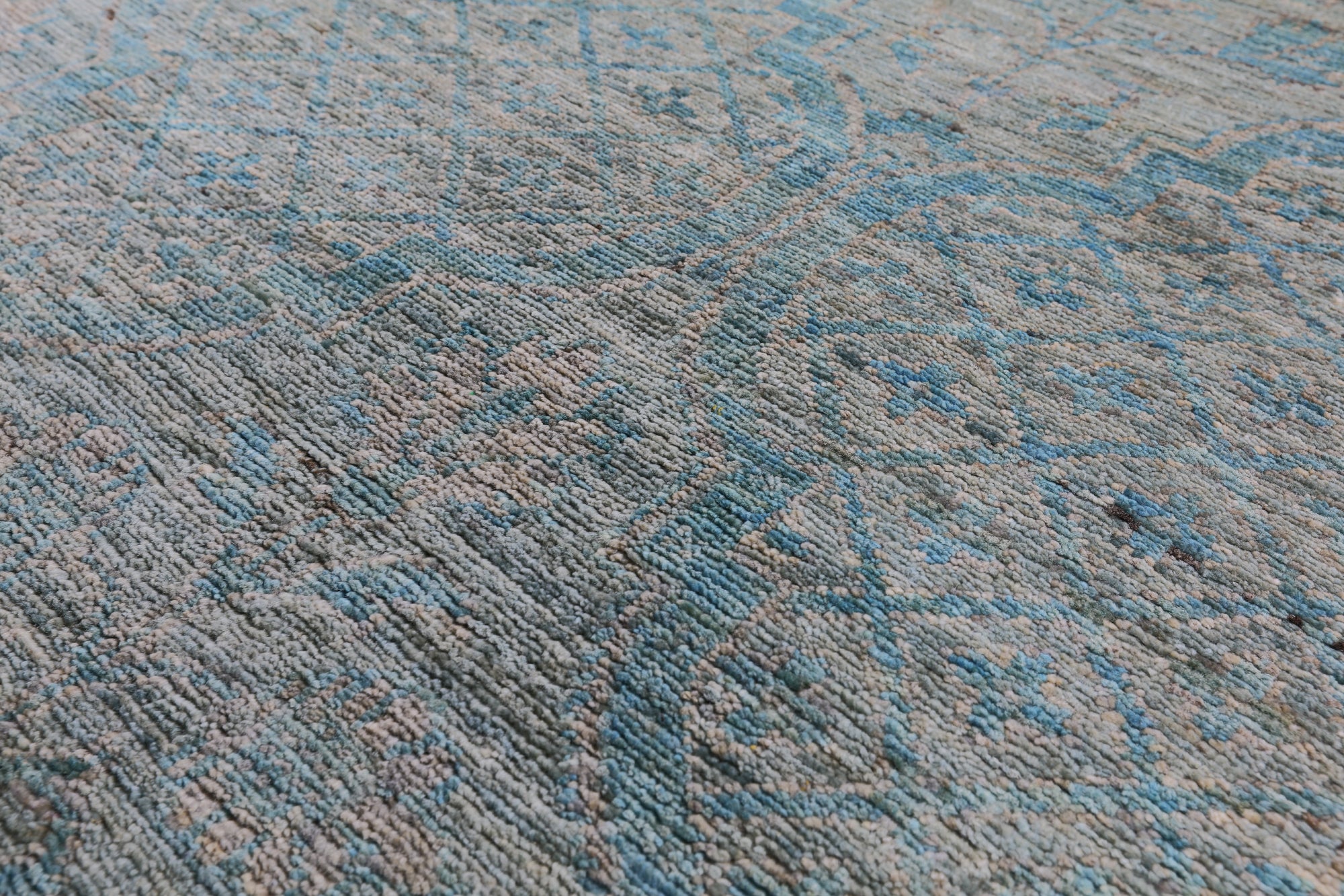 William Morris Hand Knotted Wool Rug - 6' 1" X 9' 1" - Golden Nile