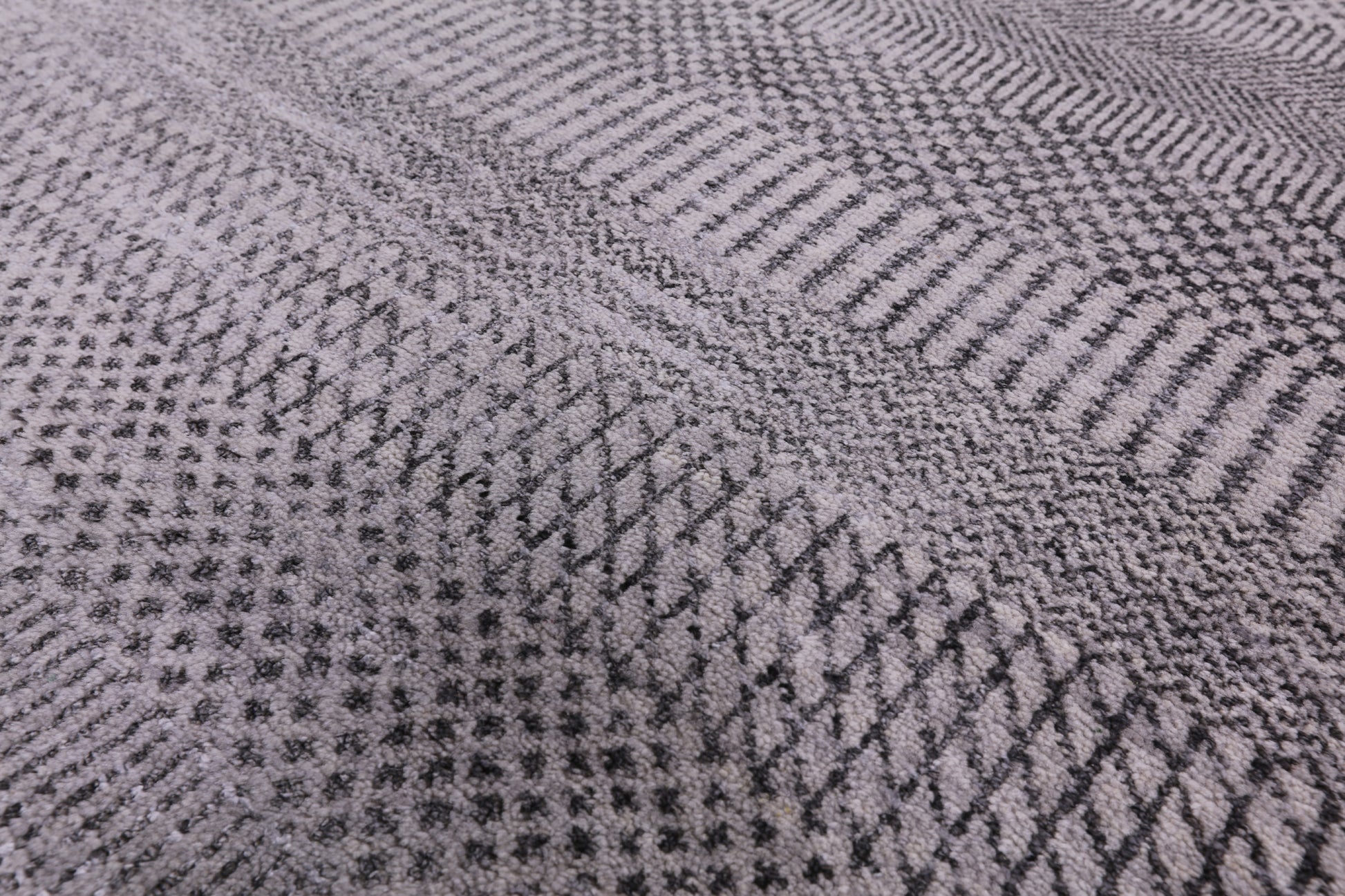 Grey Savannah Grass Handmade Wool & Silk Rug - 9' 2" X 12' 2" - Golden Nile