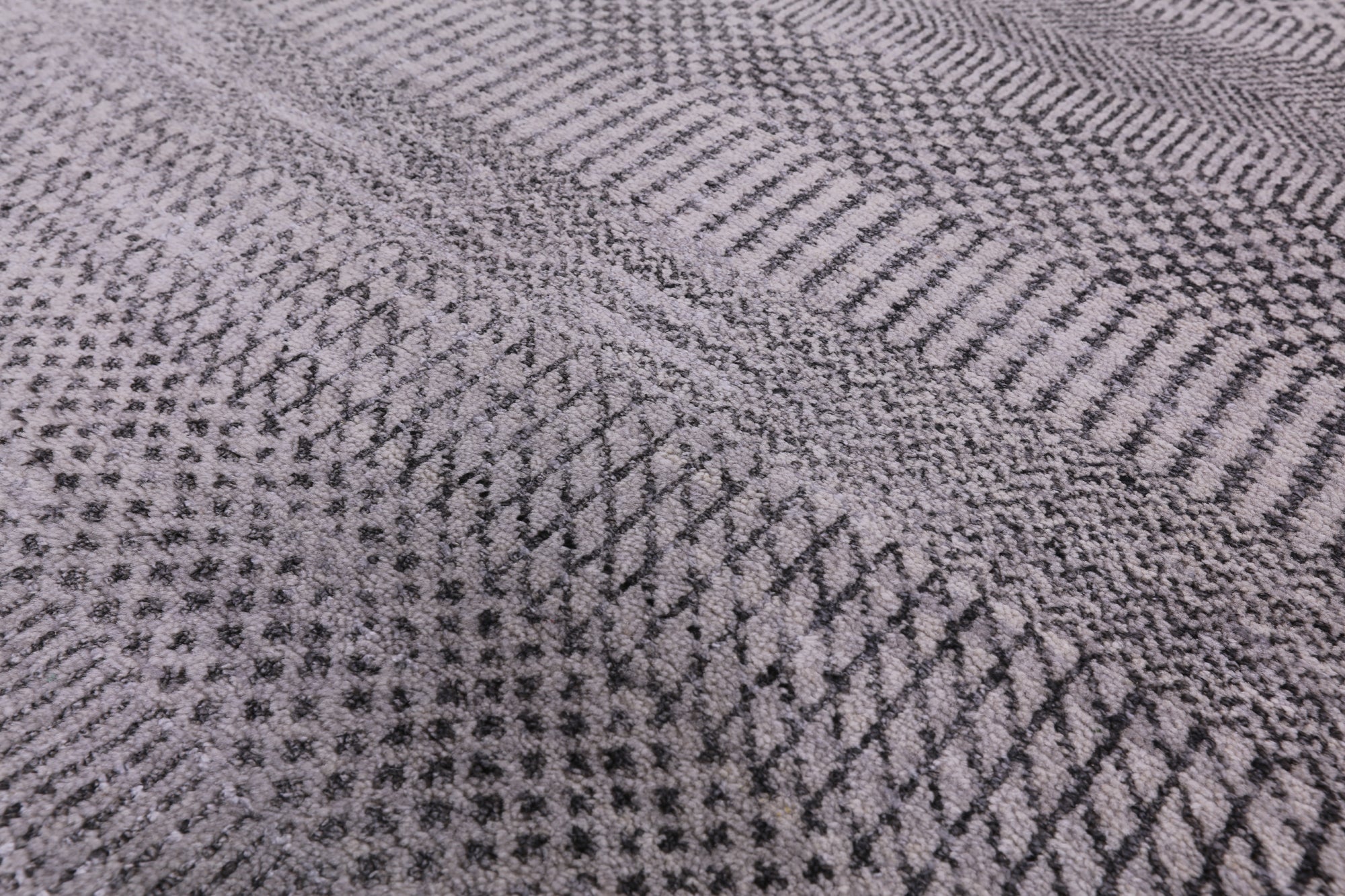 Grey Savannah Grass Handmade Wool & Silk Rug - 9' 2" X 12' 2" - Golden Nile