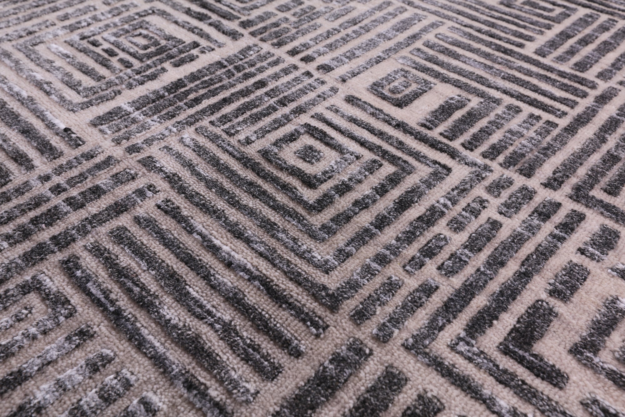 Grey Modern Handmade Wool & Silk Rug - 8' 1" X 10' 0" - Golden Nile