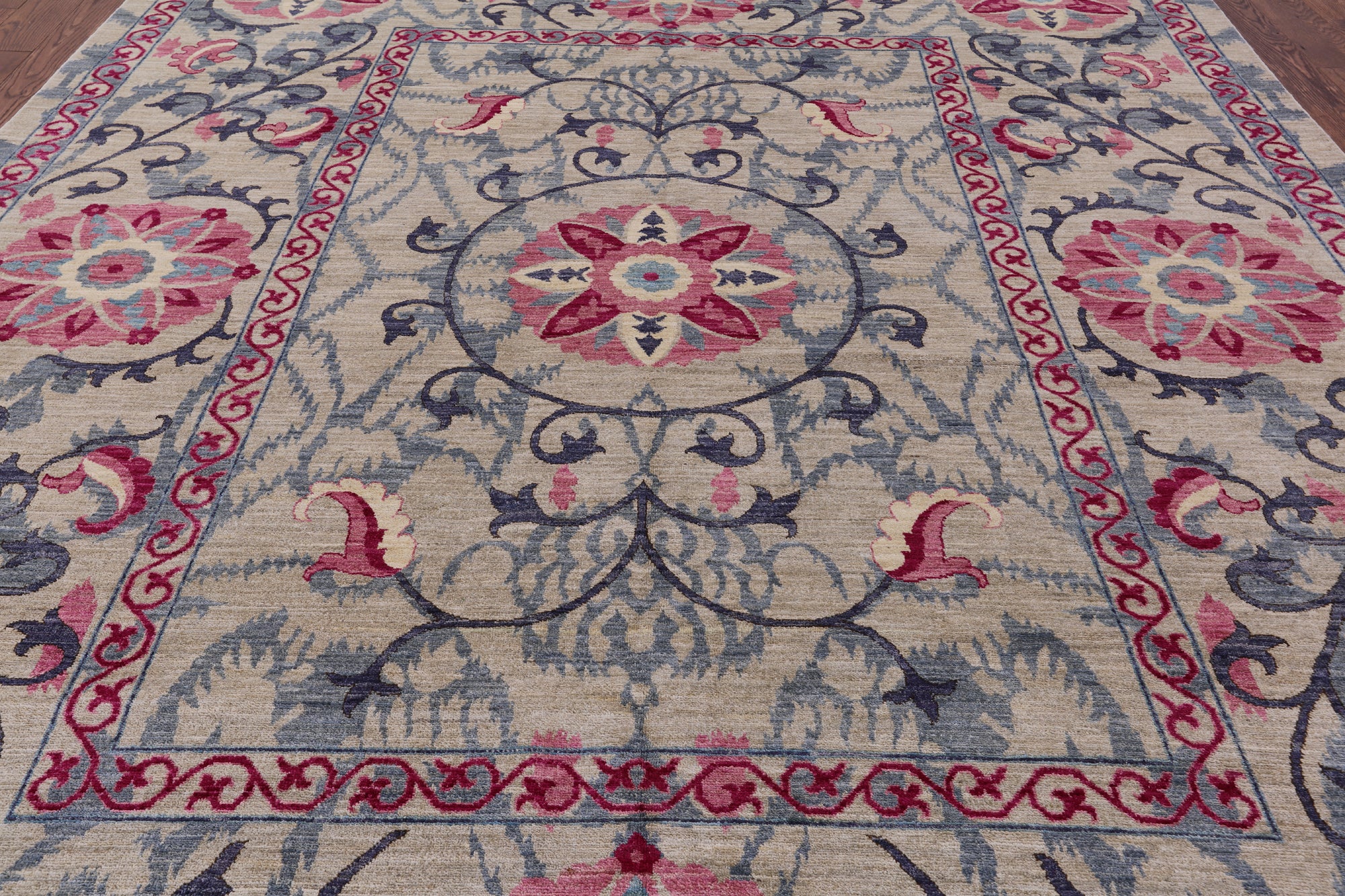 Ivory William Morris Handmade Wool Rug - 9' 1" X 12' 1" - Golden Nile
