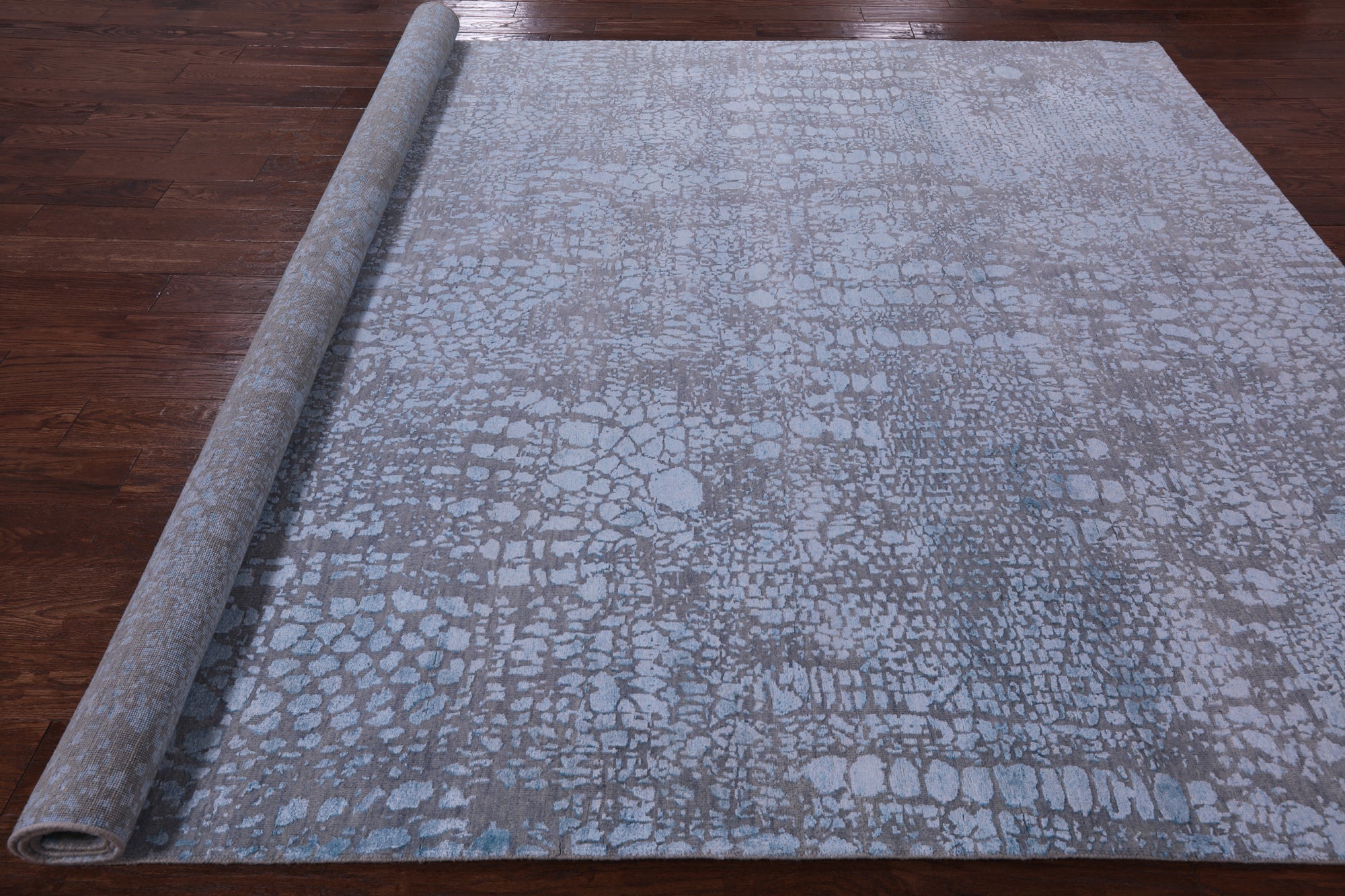 Grey Modern Handmade Wool & Silk Rug - 8' 0" X 9' 10" - Golden Nile