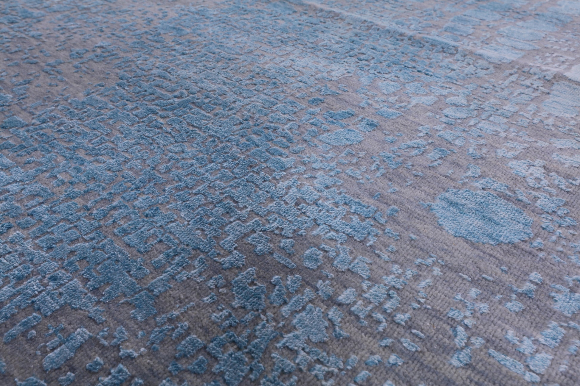 Grey Modern Handmade Wool & Silk Rug - 8' 0" X 9' 10" - Golden Nile