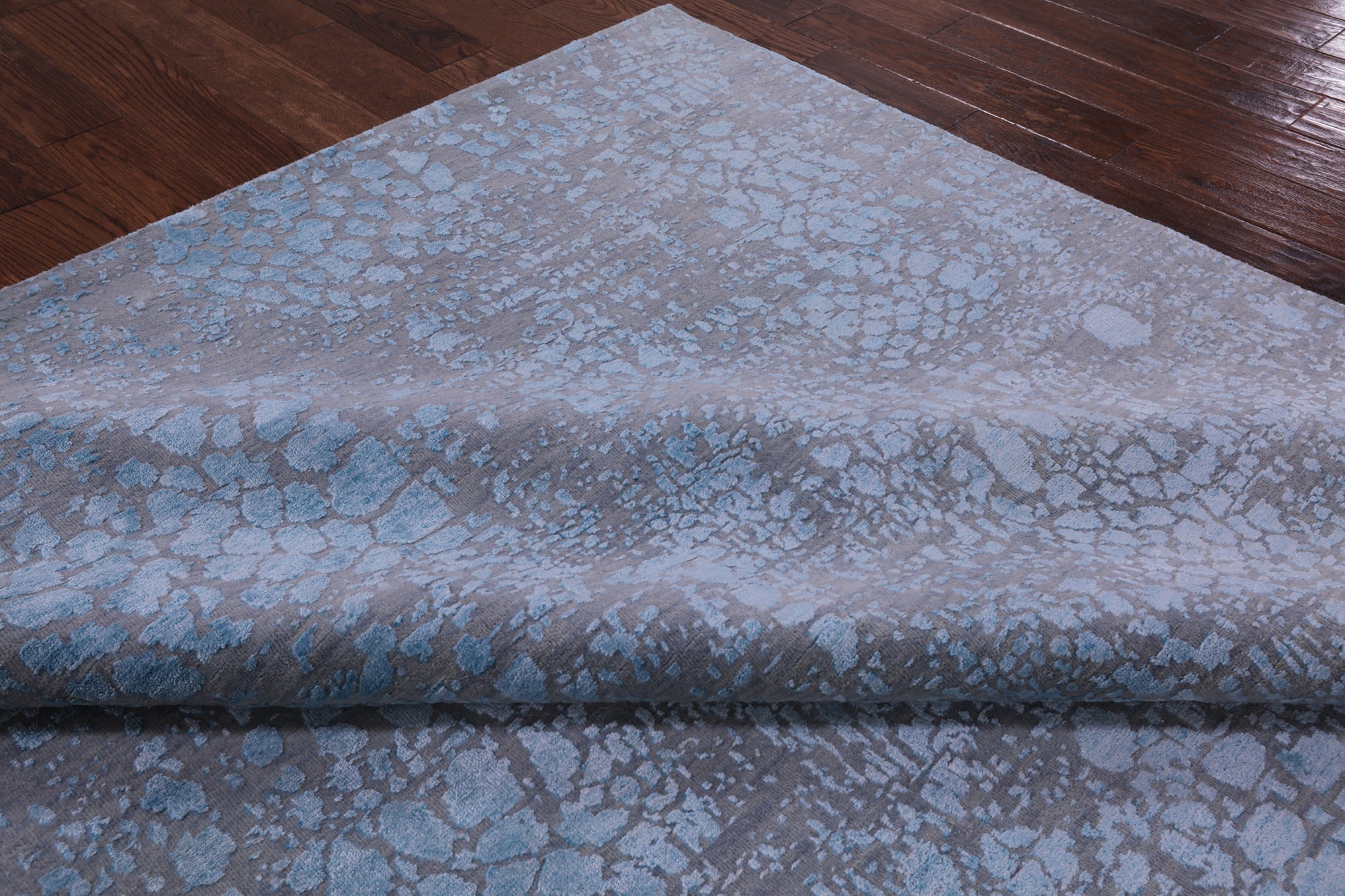 Grey Modern Handmade Wool & Silk Rug - 8' 0" X 9' 10" - Golden Nile