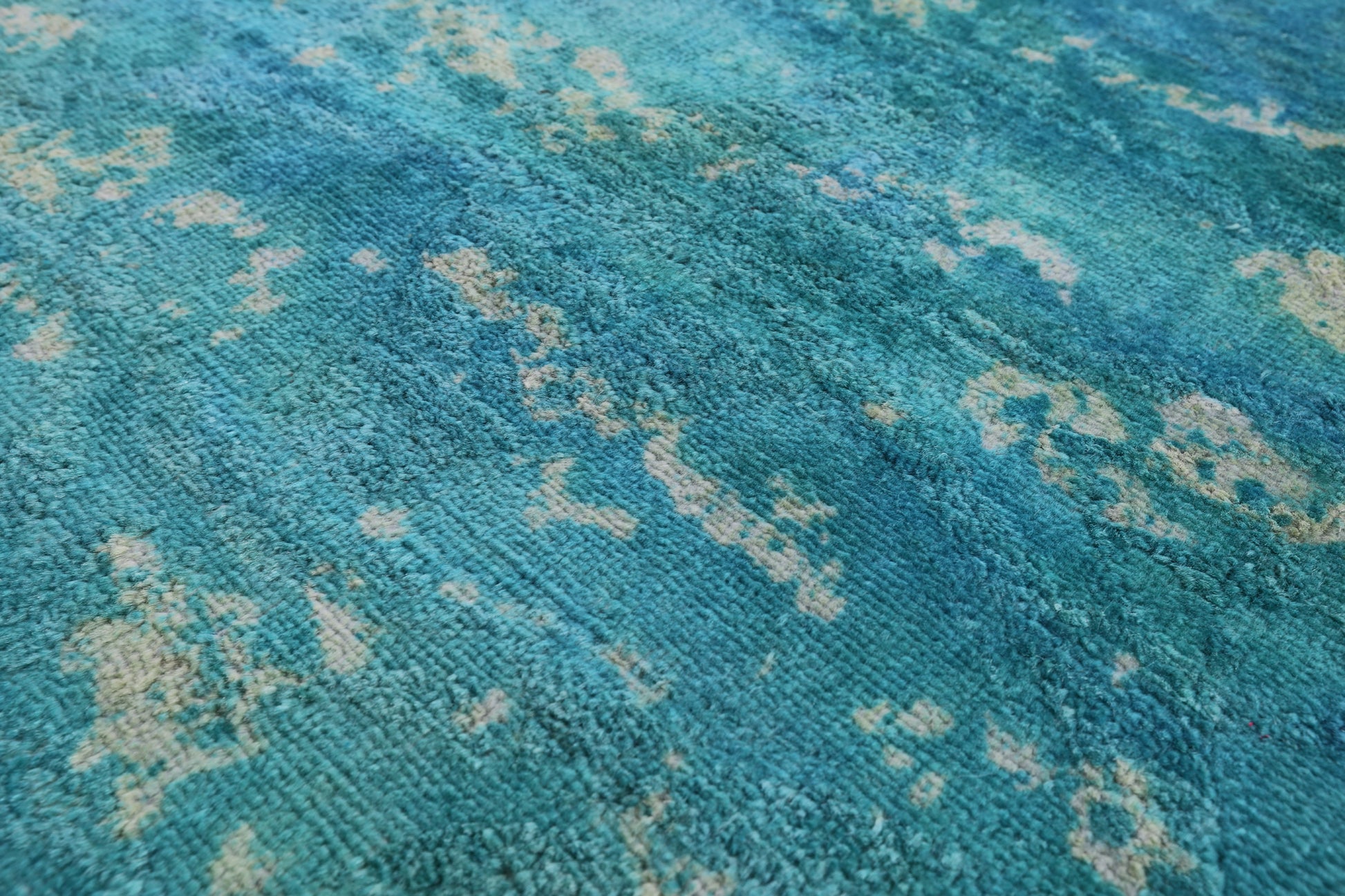 Full Pile Overdyed Hand Knotted Wool Rug - 4' 2" X 5' 10" - Golden Nile