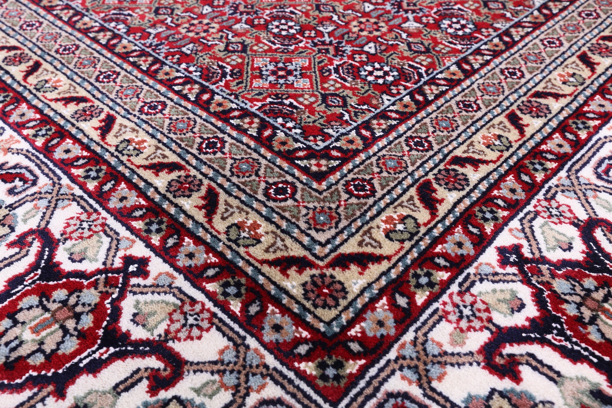 Red Persian Bijar Hand Knotted Wool & Silk Rug - 8' 1" X 11' 8" - Golden Nile