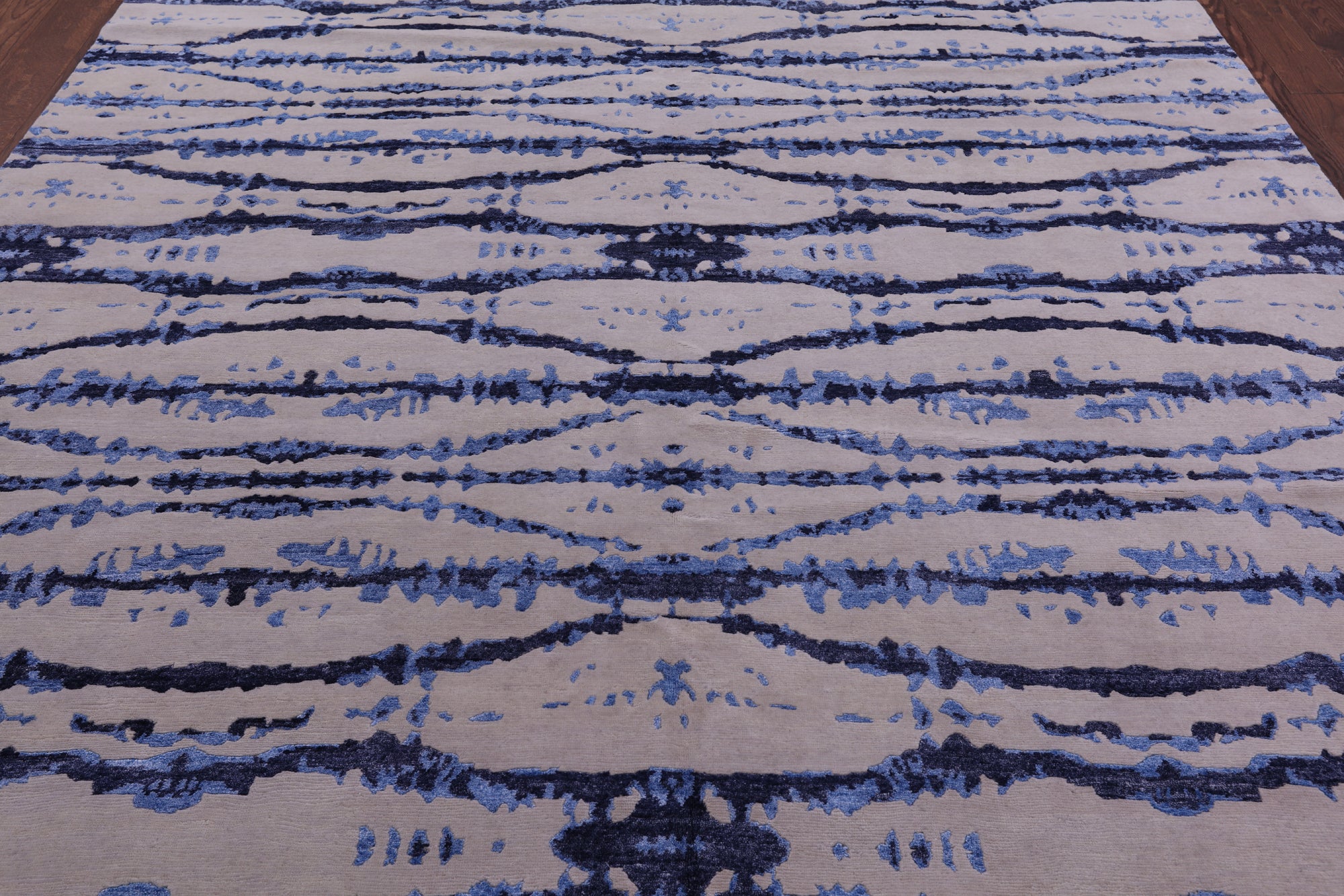 Modern Handmade Wool & Silk Rug - 8' 3" X 10' 1" - Golden Nile