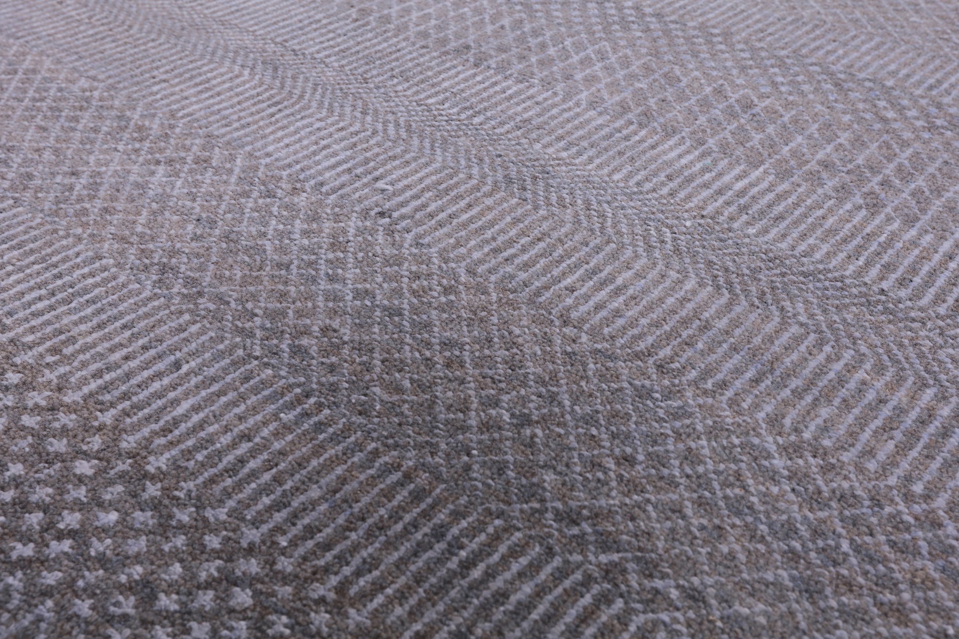 Grey Savannah Grass Hand Knotted Wool & Silk Rug - 8' 1" X 10' 3" - Golden Nile