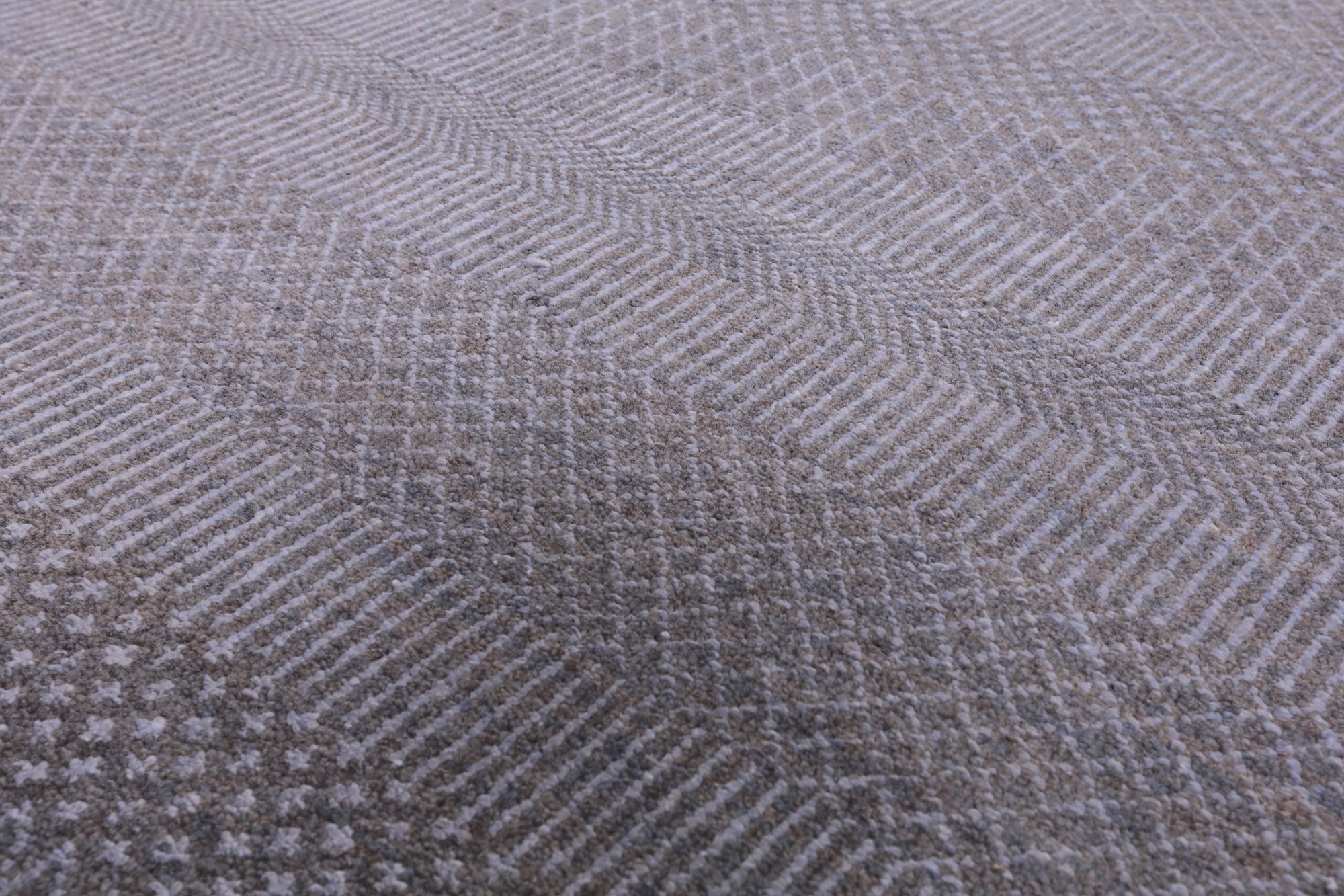 Grey Savannah Grass Hand Knotted Wool & Silk Rug - 8' 1" X 10' 3" - Golden Nile