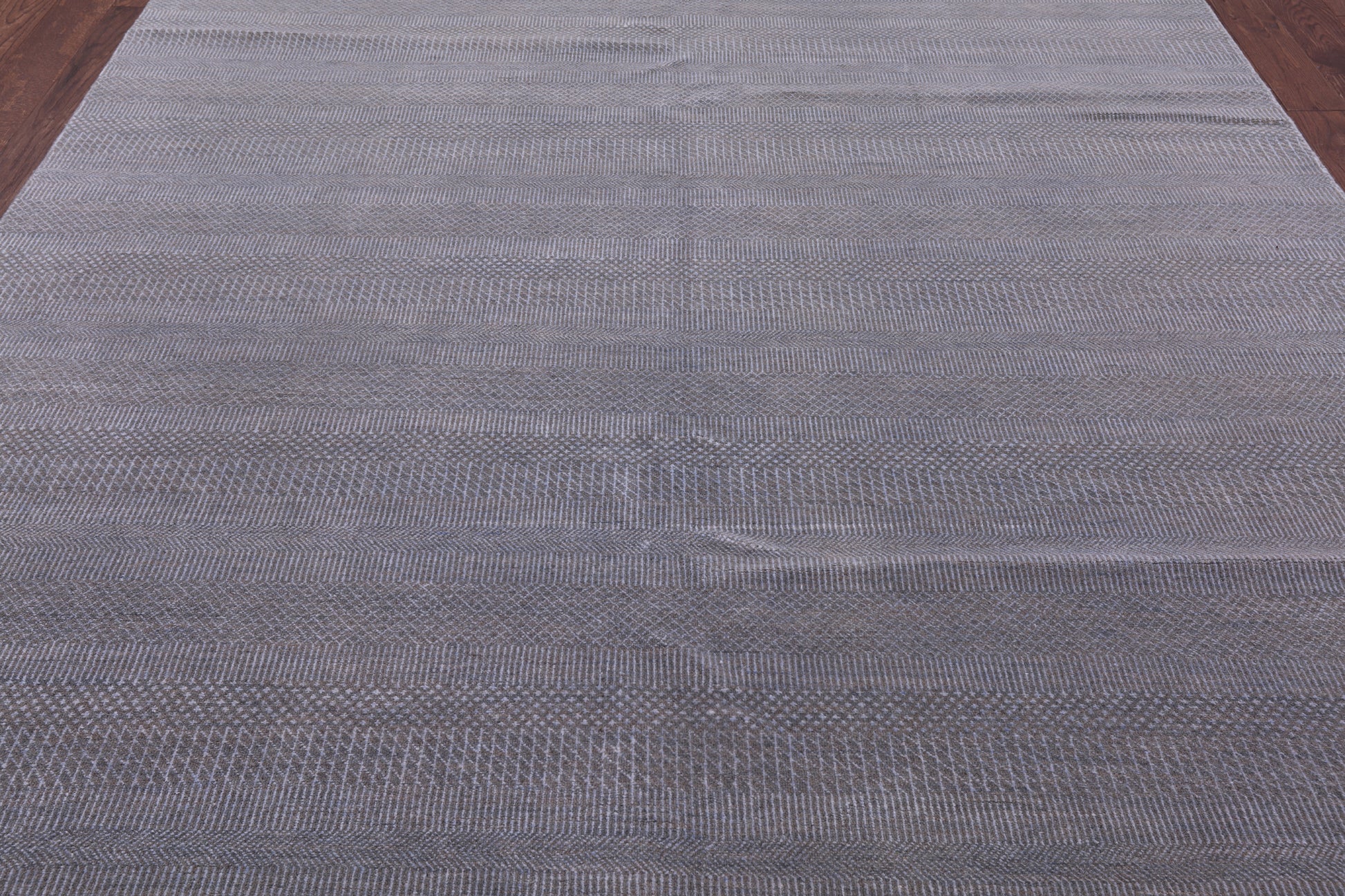Grey Savannah Grass Hand Knotted Wool & Silk Rug - 8' 1" X 10' 3" - Golden Nile