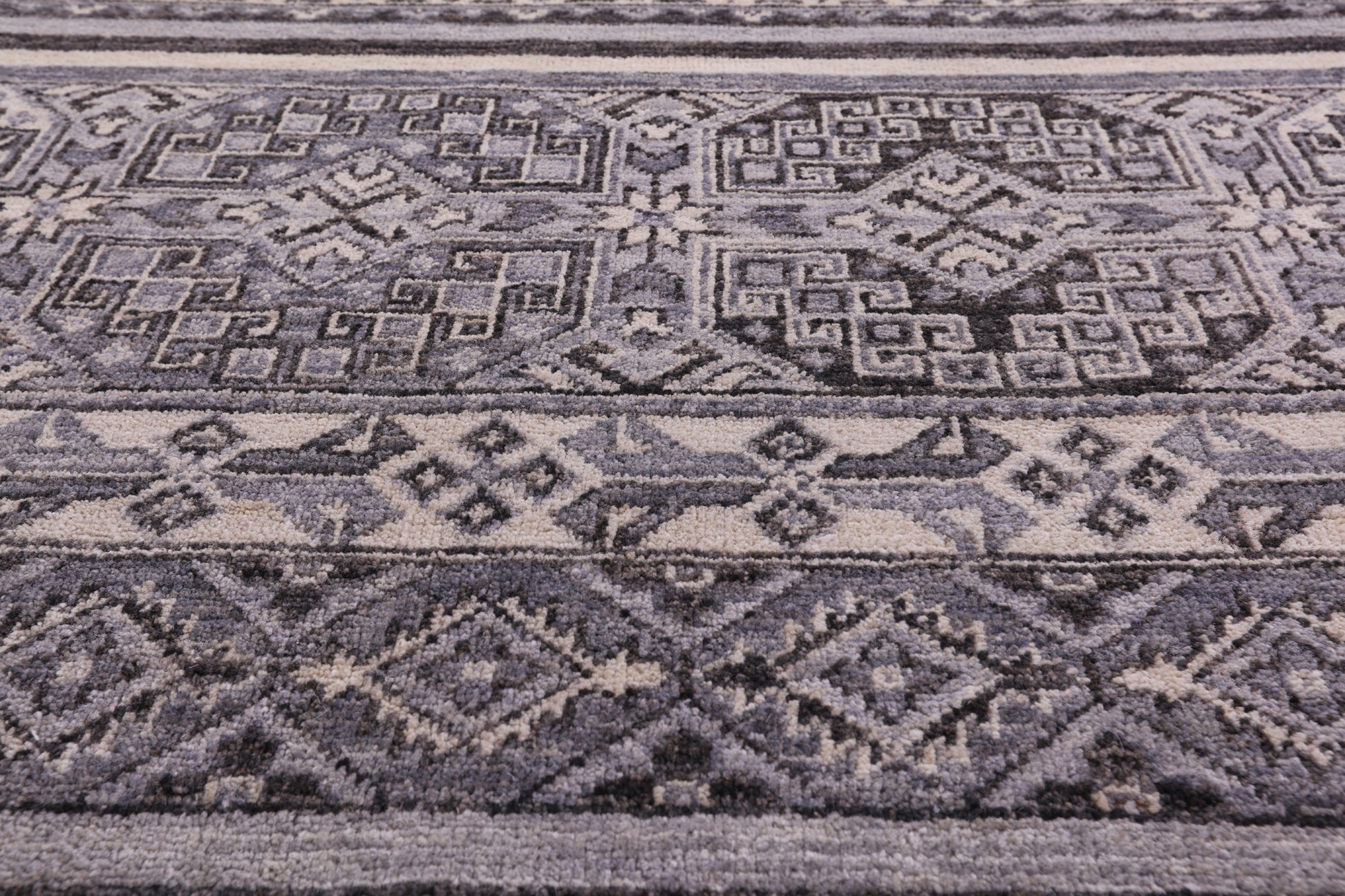 Tribal Khorjin Persian Gabbeh Handmade Wool Rug - 8' 10" X 11' 7" - Golden Nile