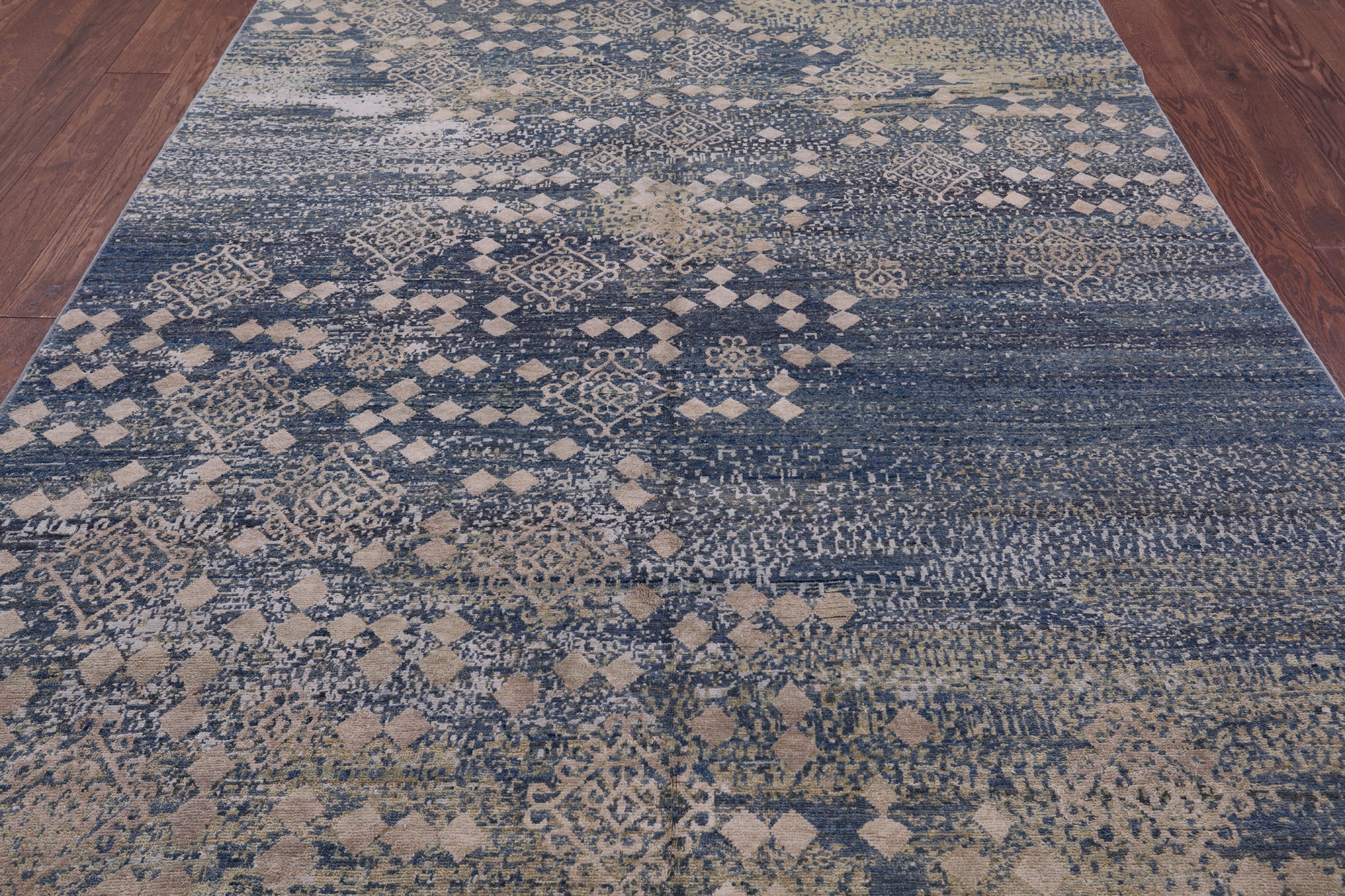 Modern Handmade Wool & Silk Rug - 6' 2" X 9' 0" - Golden Nile