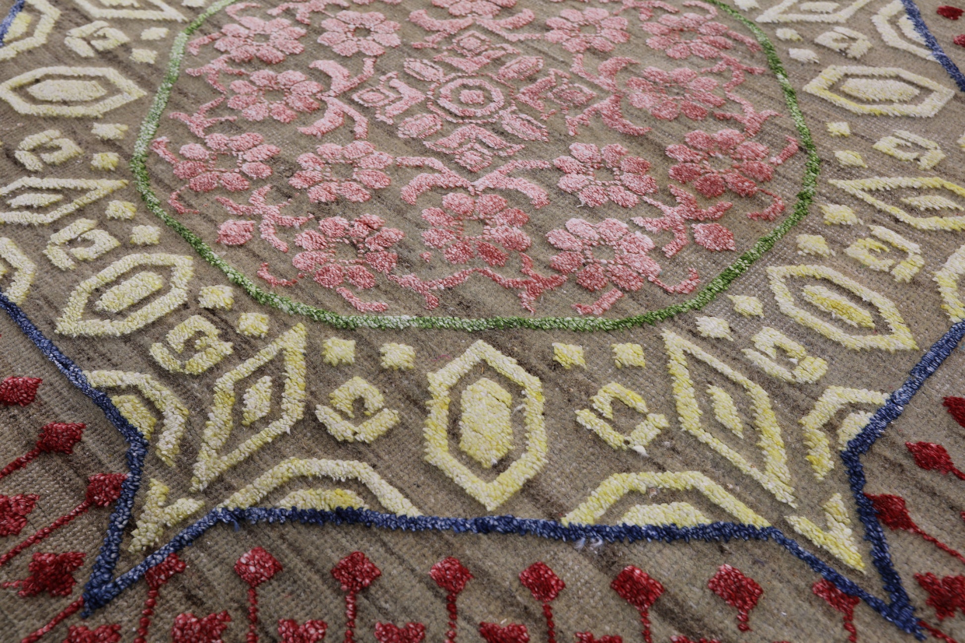 Geometric Persian Mamluk Hand Knotted Wool & Silk Rug - 8' 10" X 12' 0" - Golden Nile