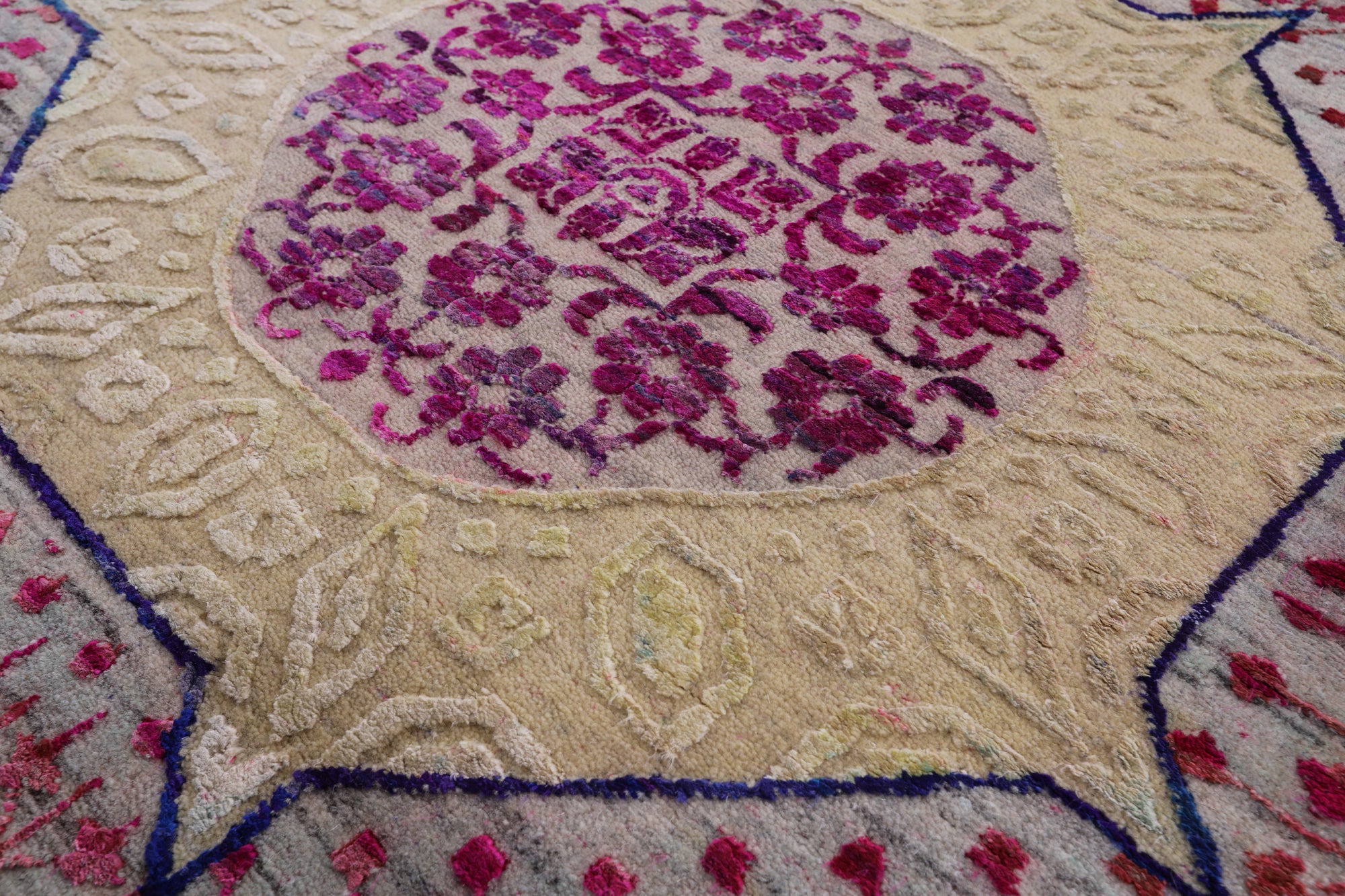 Geometric Persian Mamluk Hand Knotted Wool & Silk Rug - 8' 11" X 11' 11" - Golden Nile